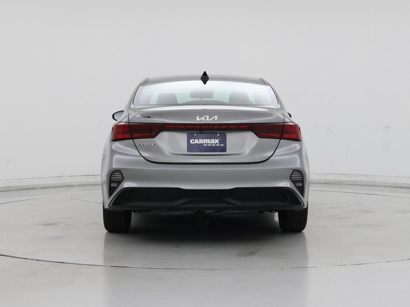 2024 Kia Forte LXS - Photo 7