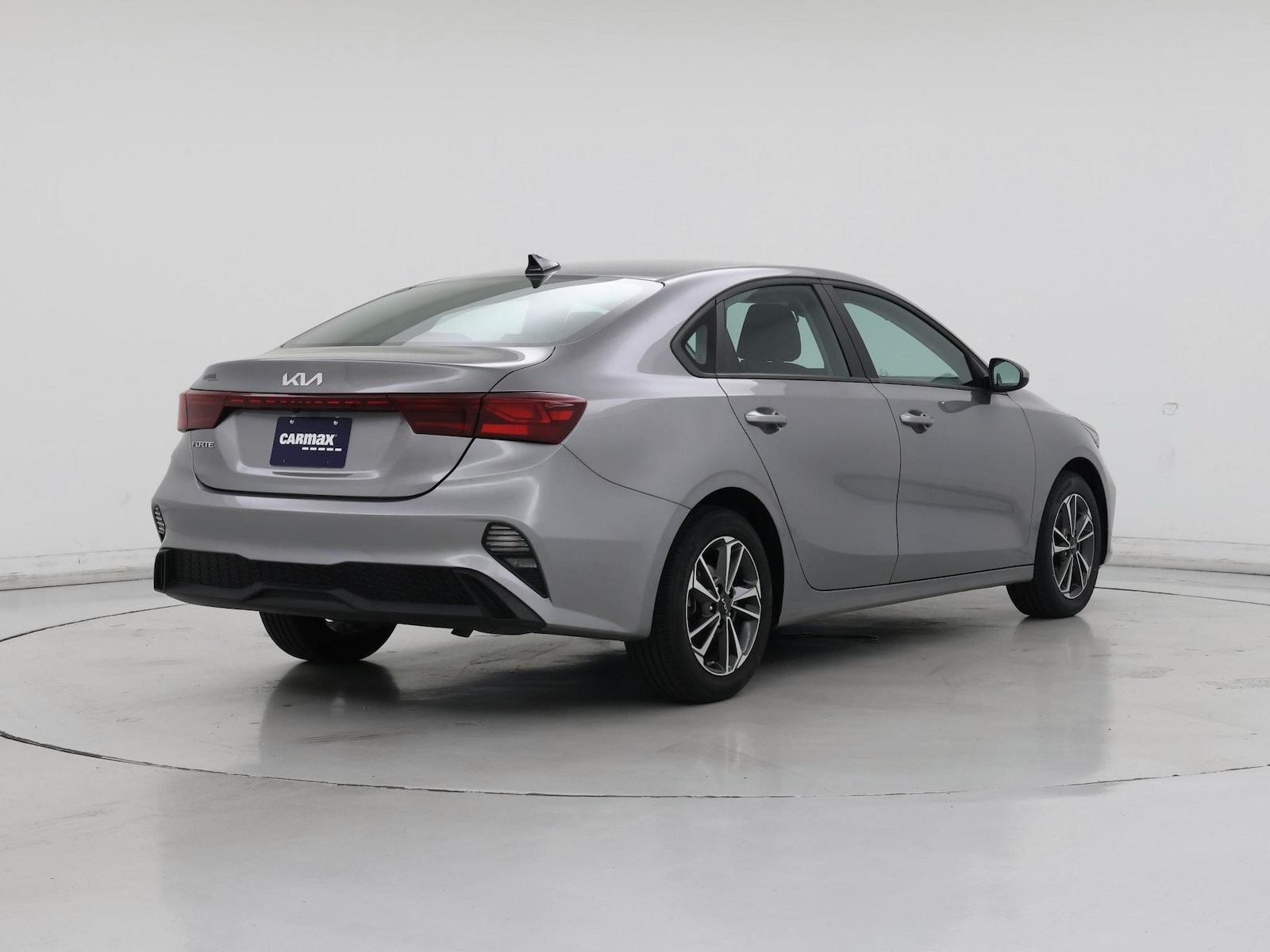 2024 Kia Forte LXS - Photo 9