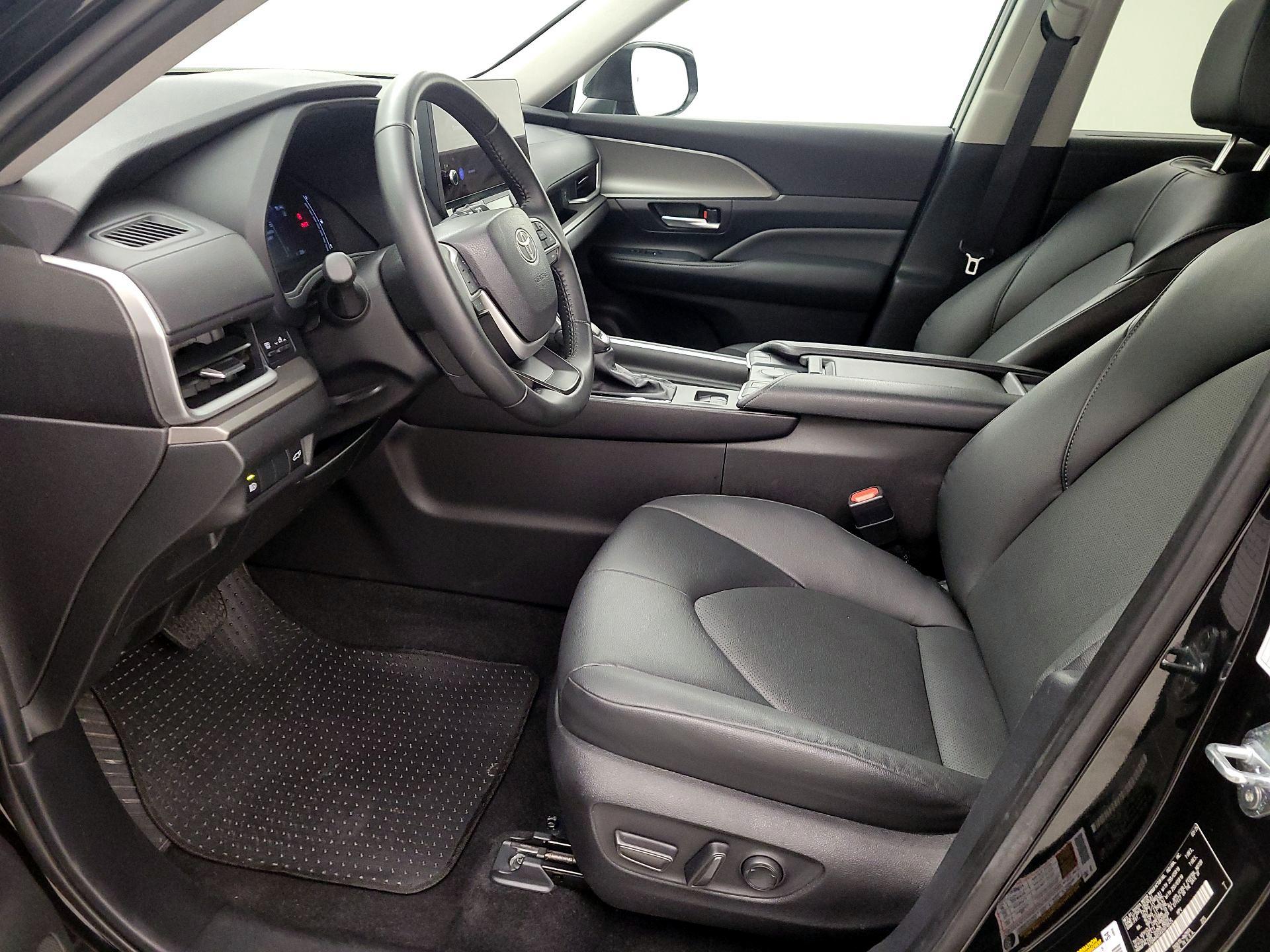 Thumbnail: 2025 Toyota Grand Highlander - 11