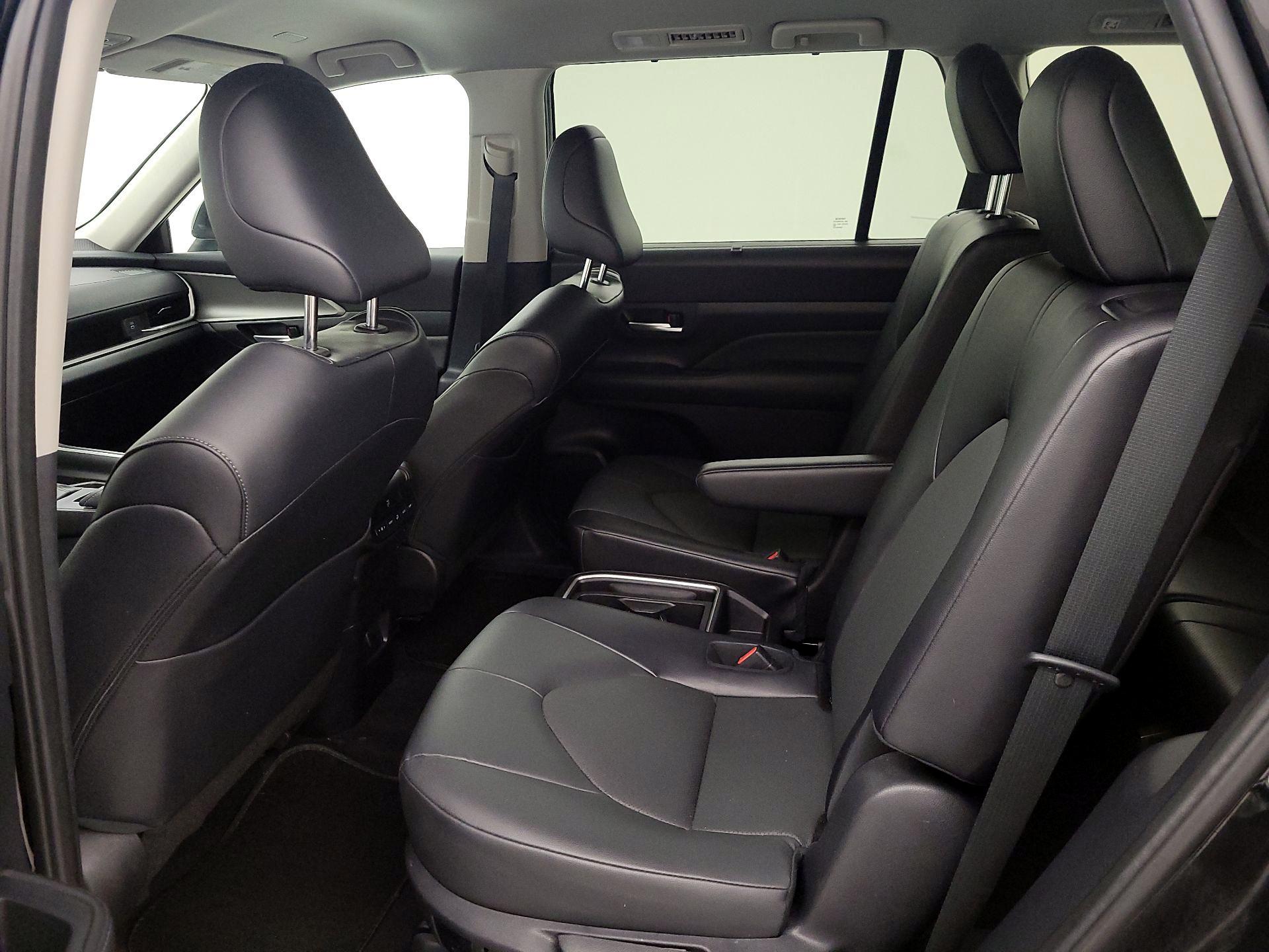 Thumbnail: 2025 Toyota Grand Highlander - 19