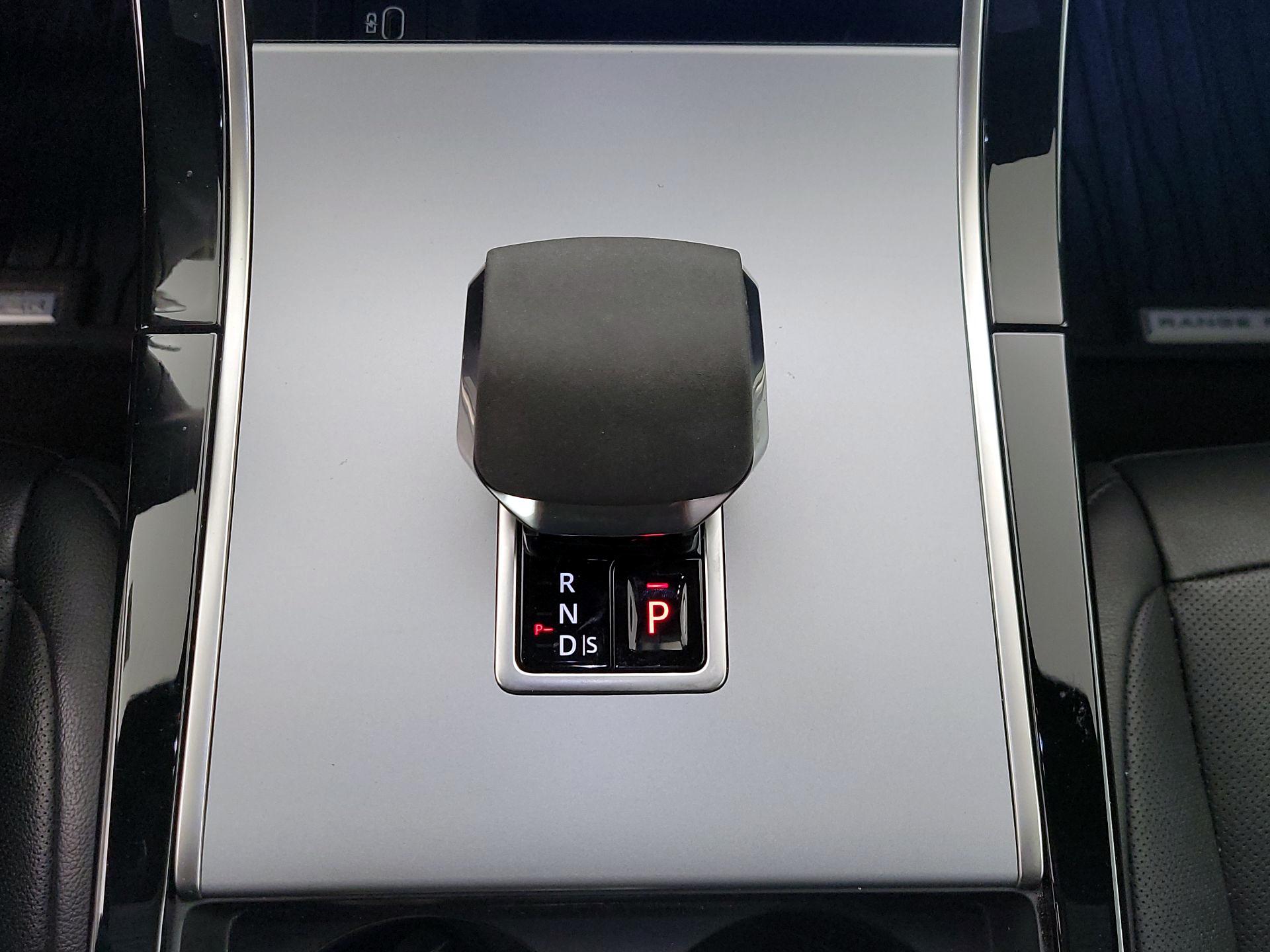 Thumbnail: 2024 Land Rover Range Rover Evoque - 18