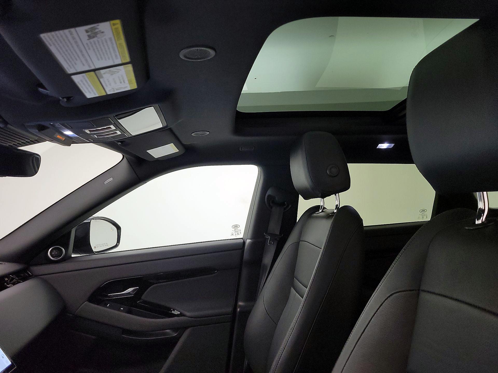 Thumbnail: 2024 Land Rover Range Rover Evoque - 20