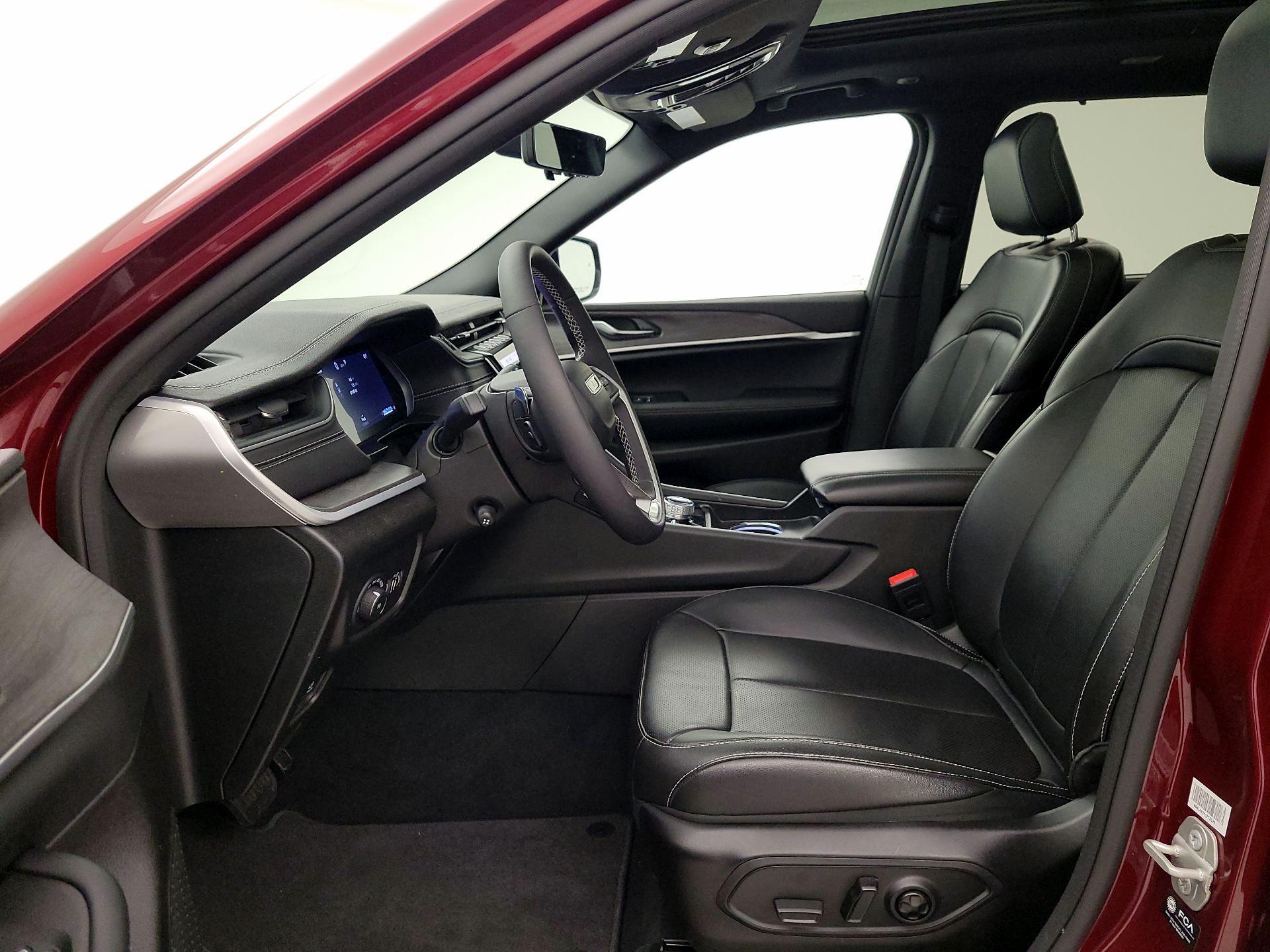 Thumbnail: 2024 Jeep Grand Cherokee L - 11