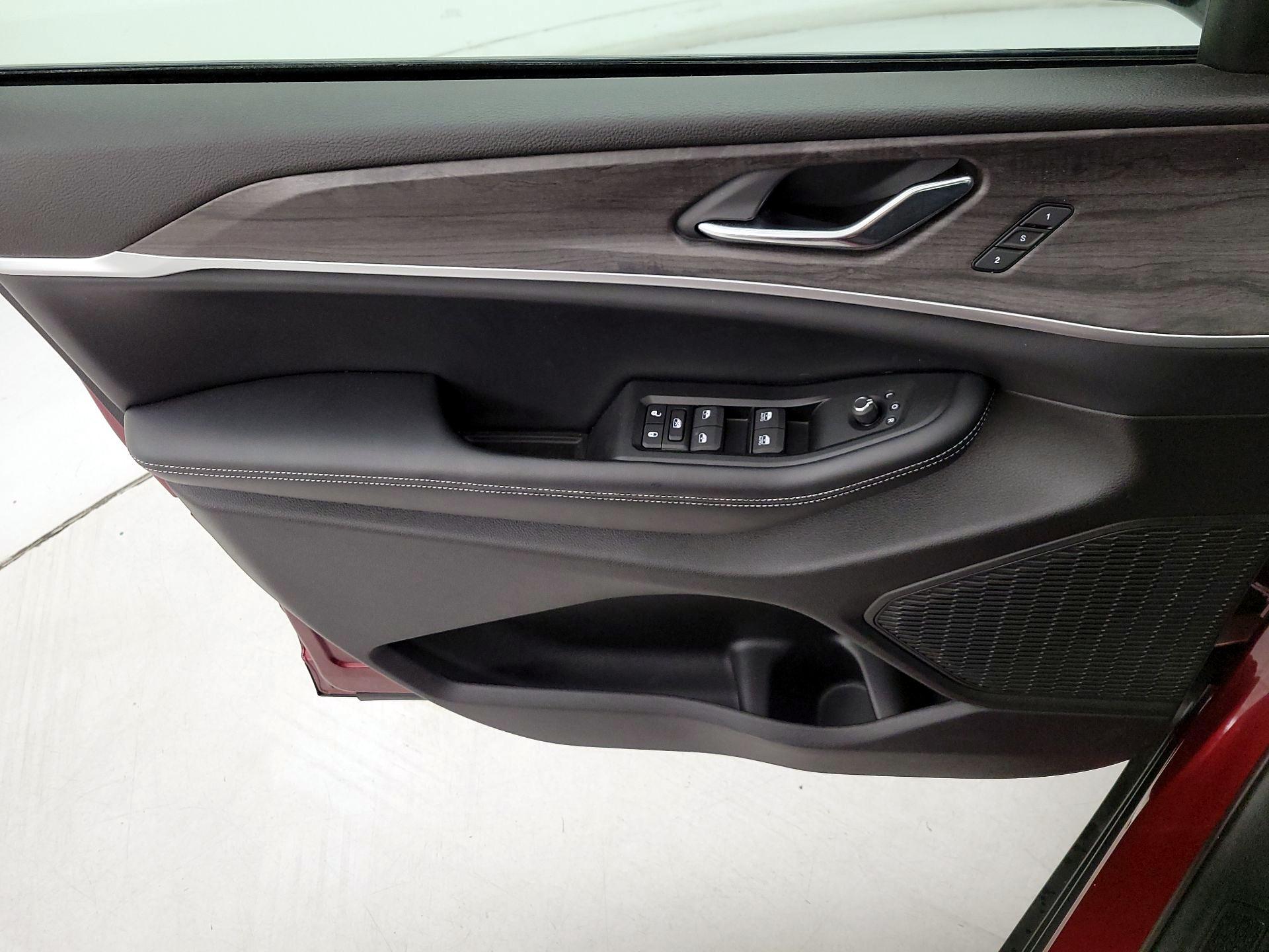 Thumbnail: 2024 Jeep Grand Cherokee L - 12