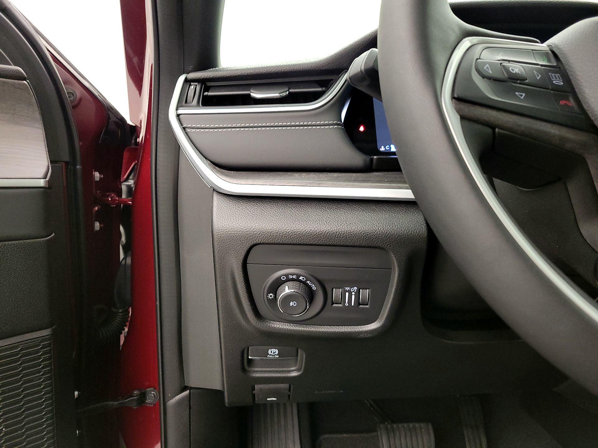 Thumbnail: 2024 Jeep Grand Cherokee L - 13