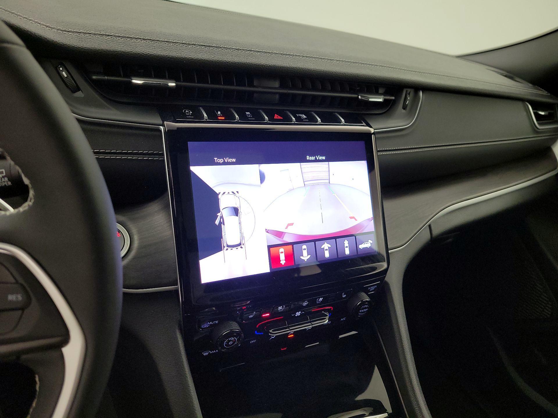 Thumbnail: 2024 Jeep Grand Cherokee L - 15