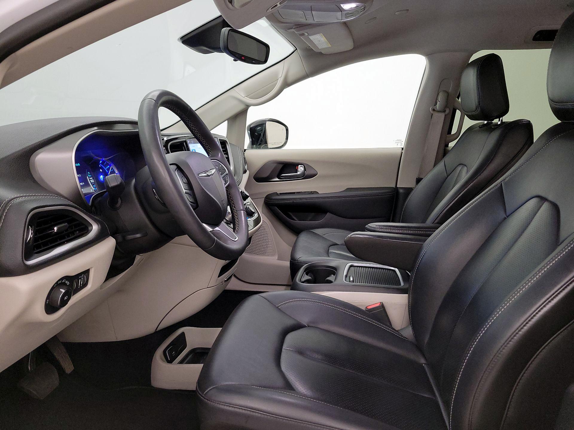 Thumbnail: 2024 Chrysler Pacifica - 11