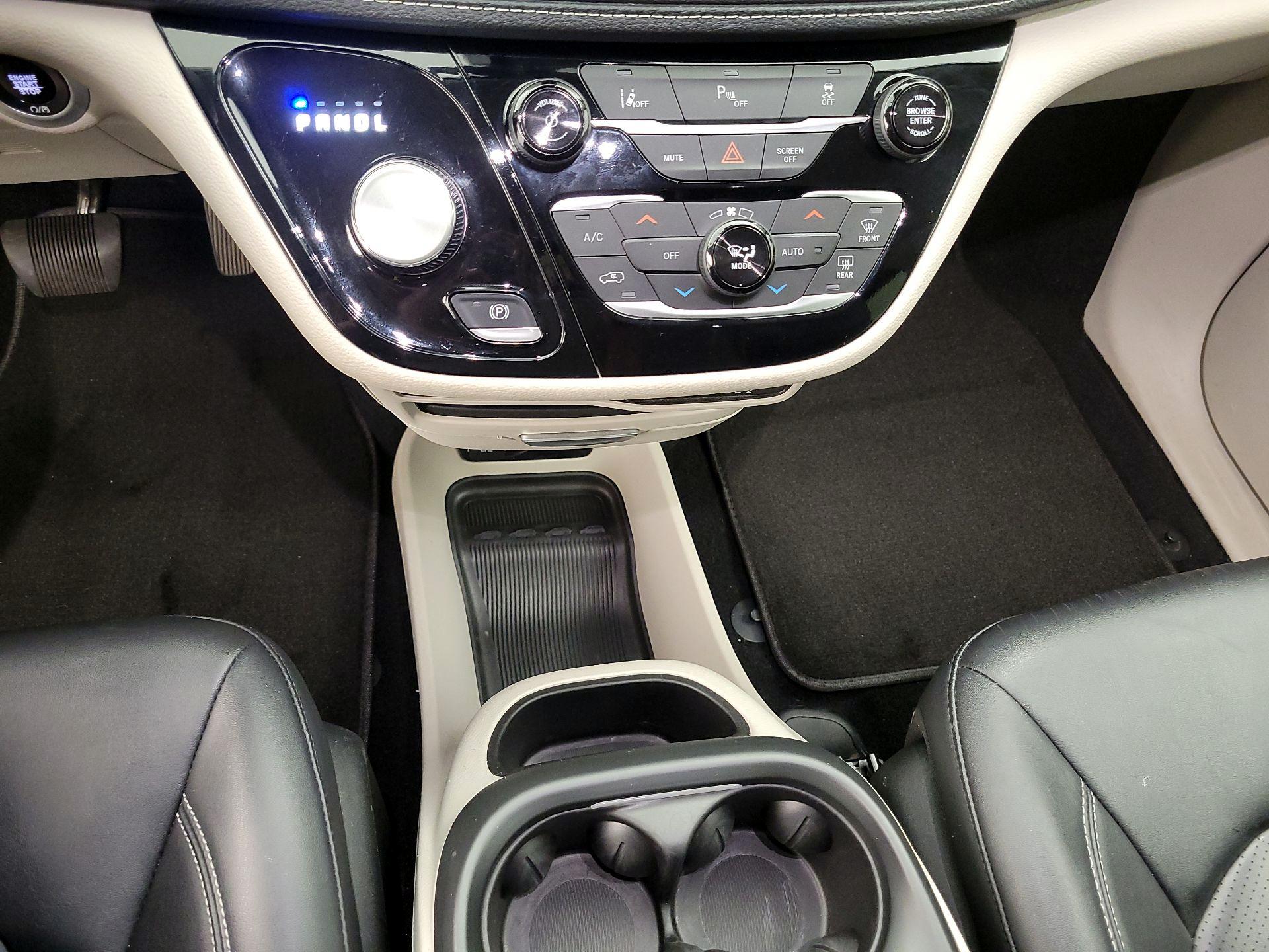 Thumbnail: 2024 Chrysler Pacifica - 17