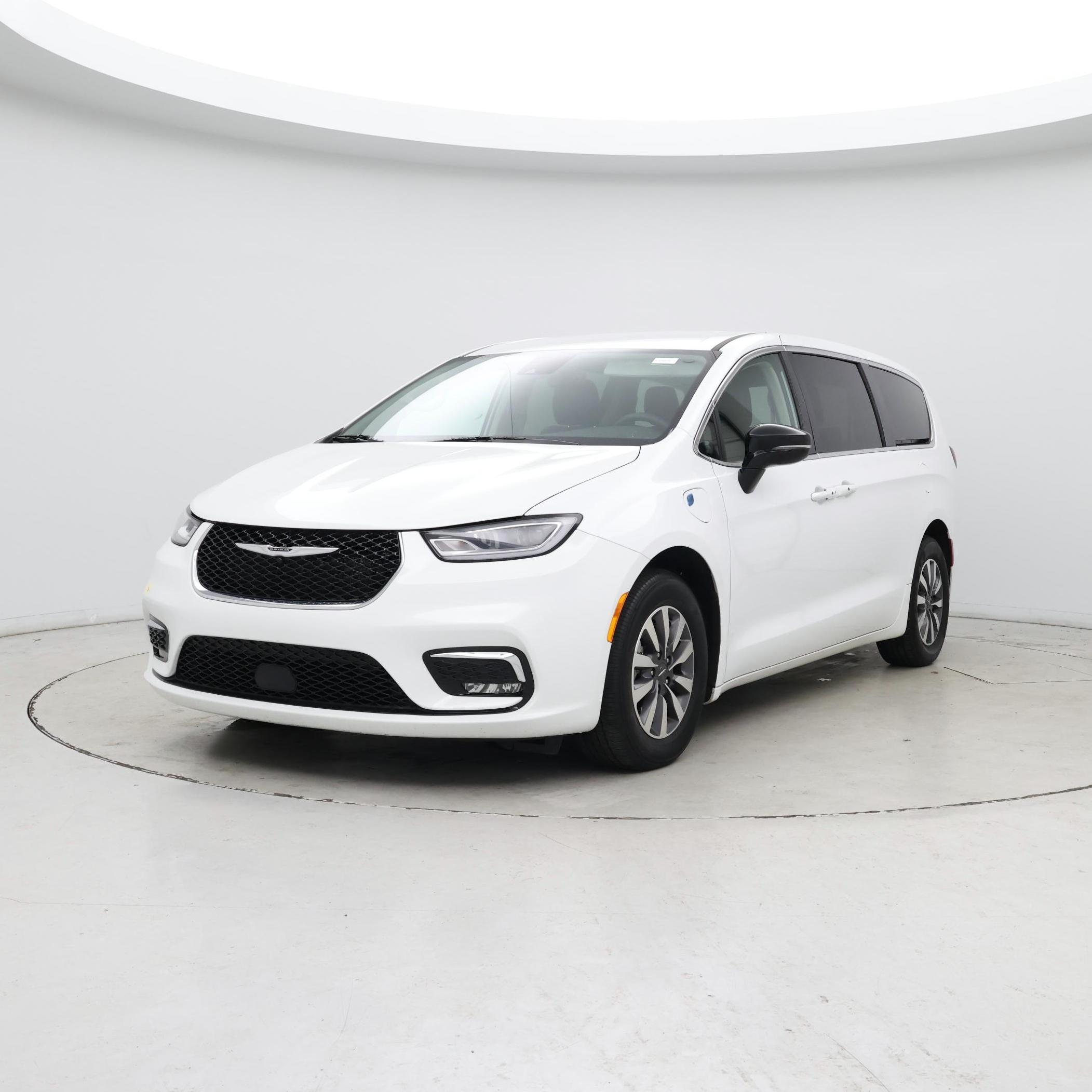 Thumbnail: 2024 Chrysler Pacifica - 4