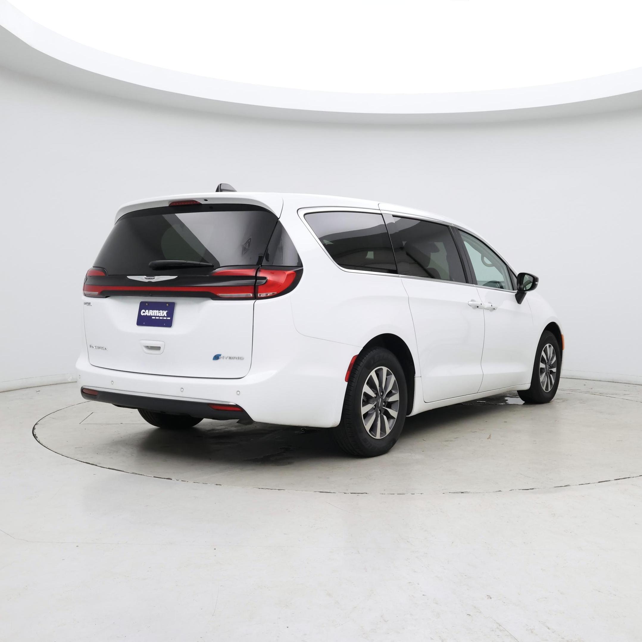 Thumbnail: 2024 Chrysler Pacifica - 8