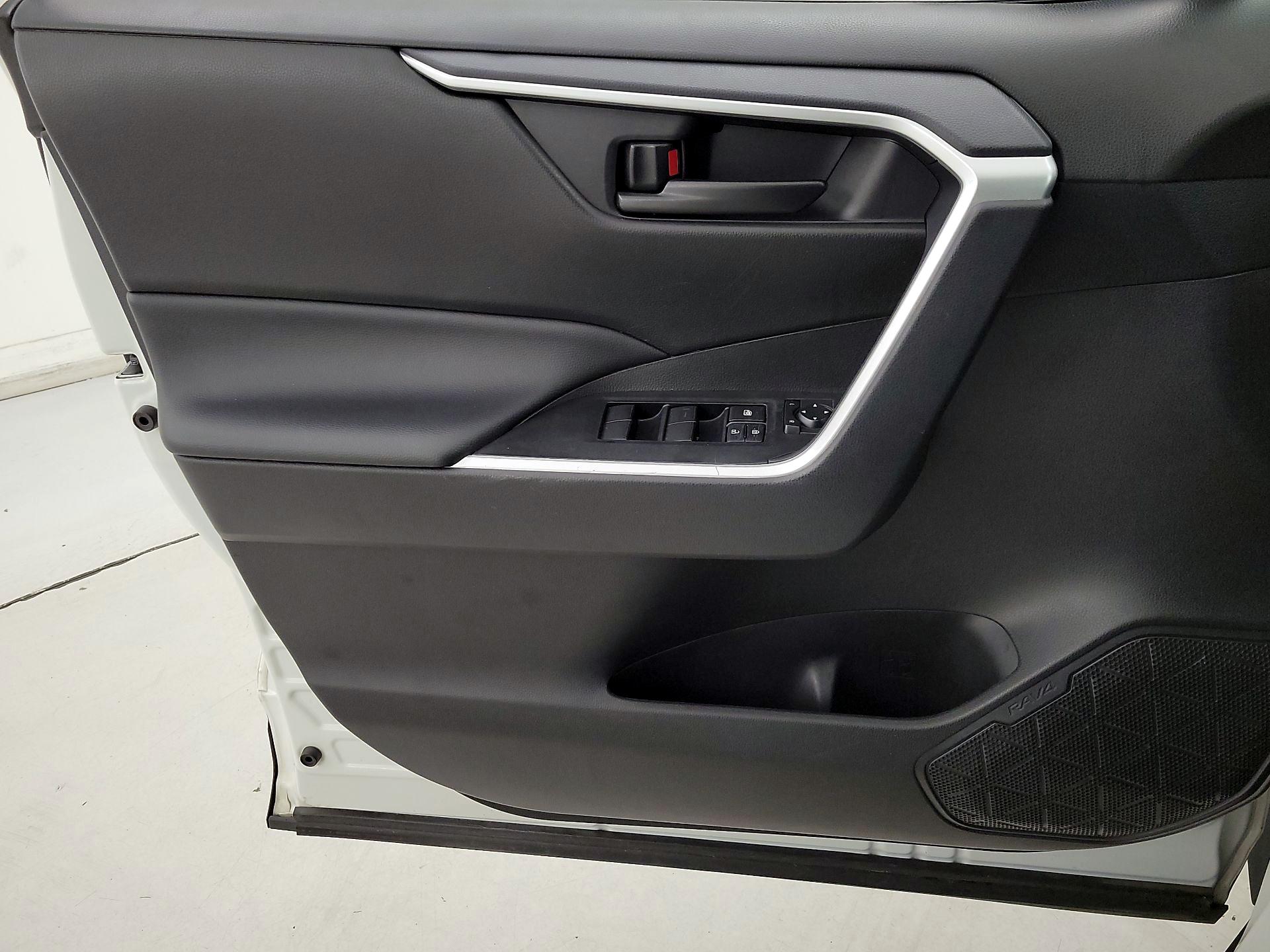 Thumbnail: 2024 Toyota RAV4 - 12