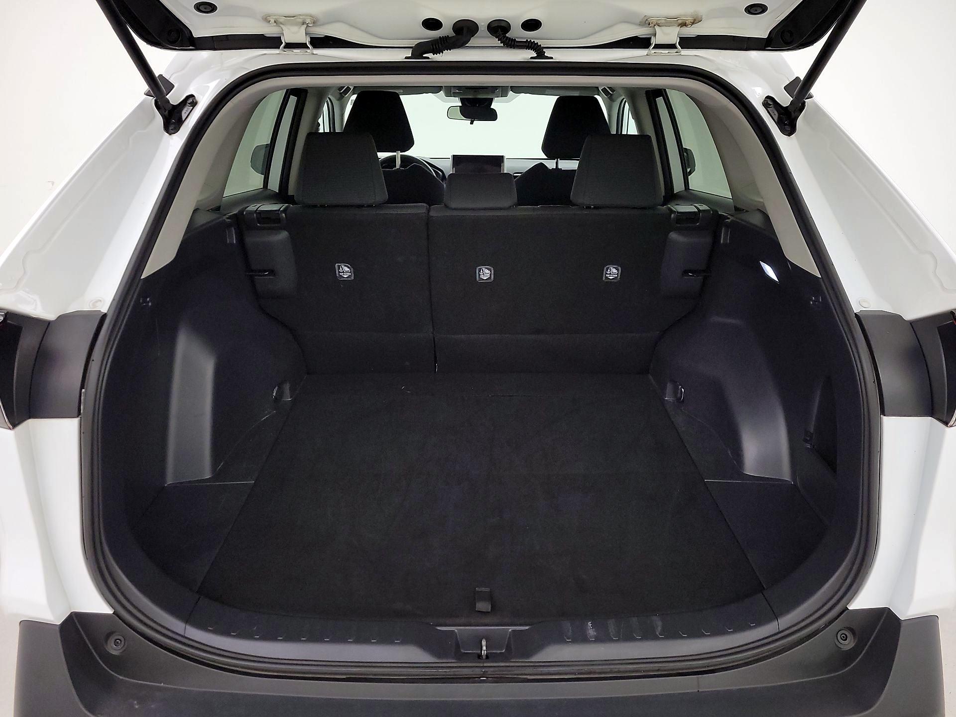 Thumbnail: 2024 Toyota RAV4 - 20