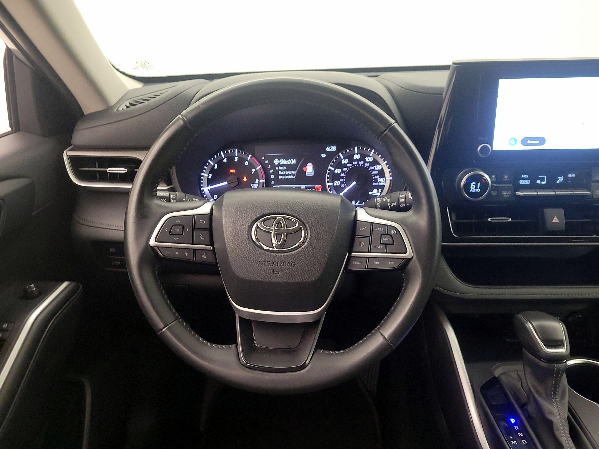 Thumbnail: 2024 Toyota Highlander - 10