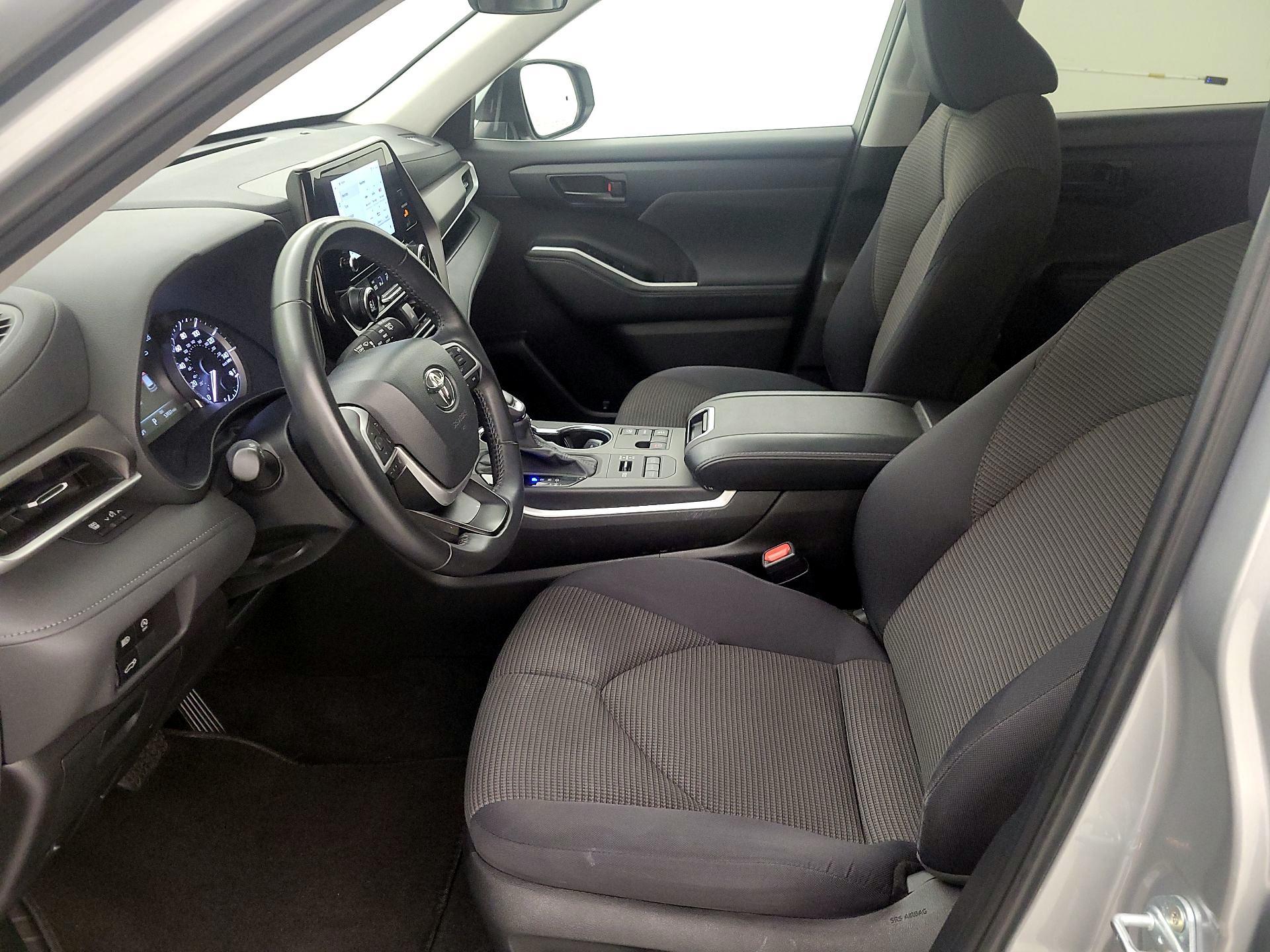 Thumbnail: 2024 Toyota Highlander - 11