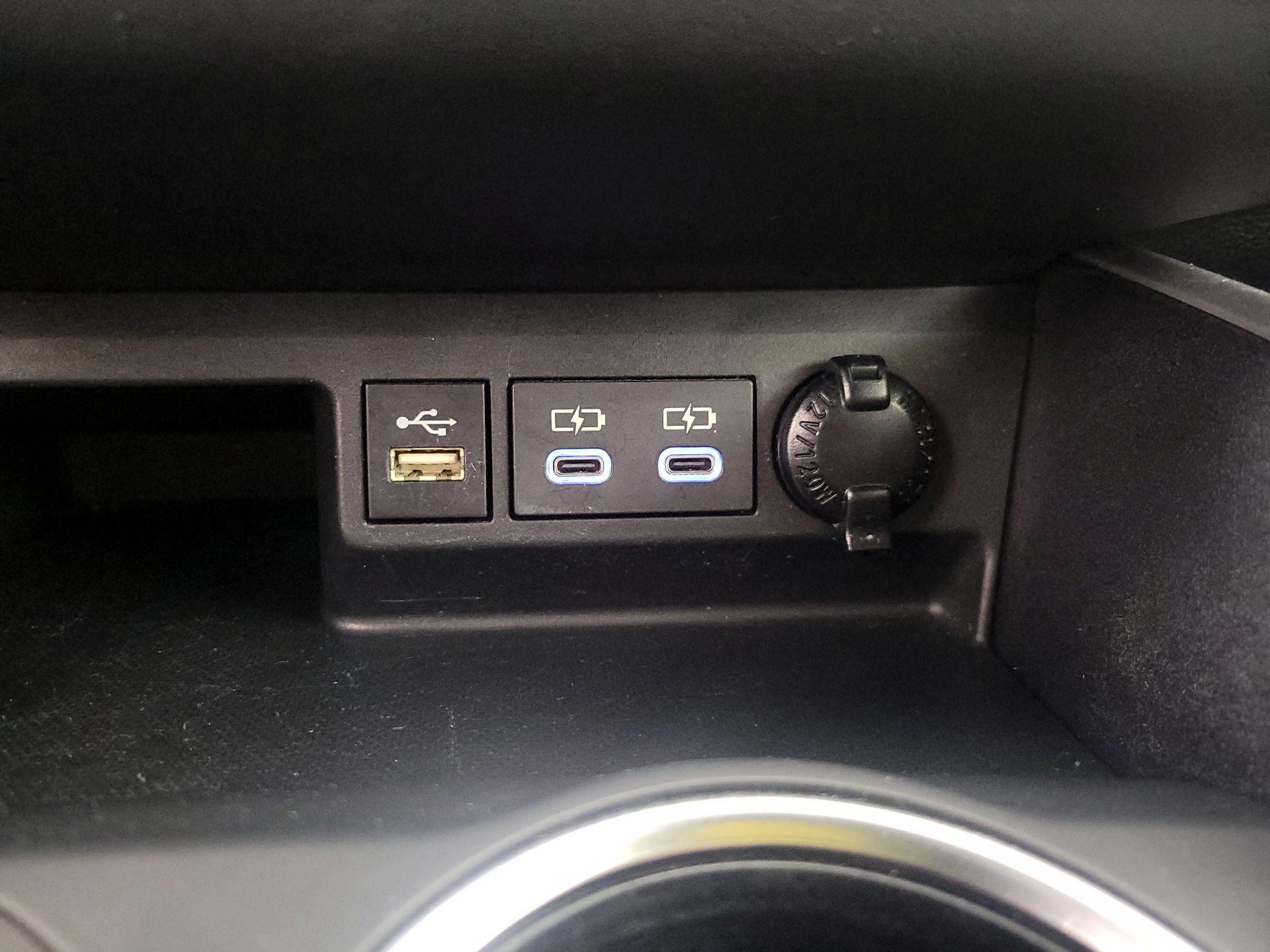 Thumbnail: 2024 Toyota Highlander - 18