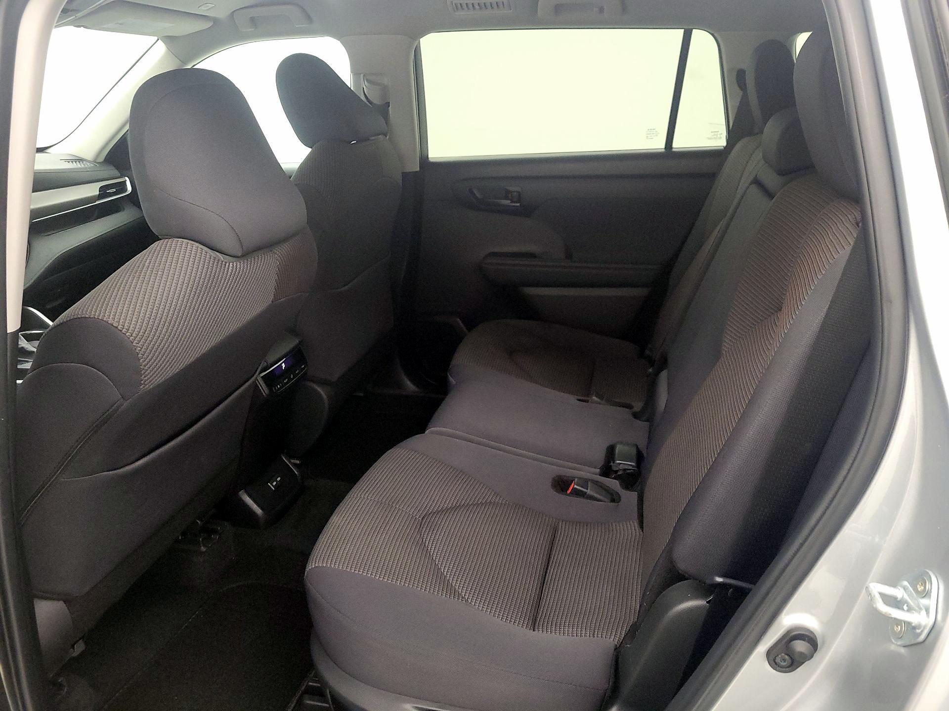 Thumbnail: 2024 Toyota Highlander - 19