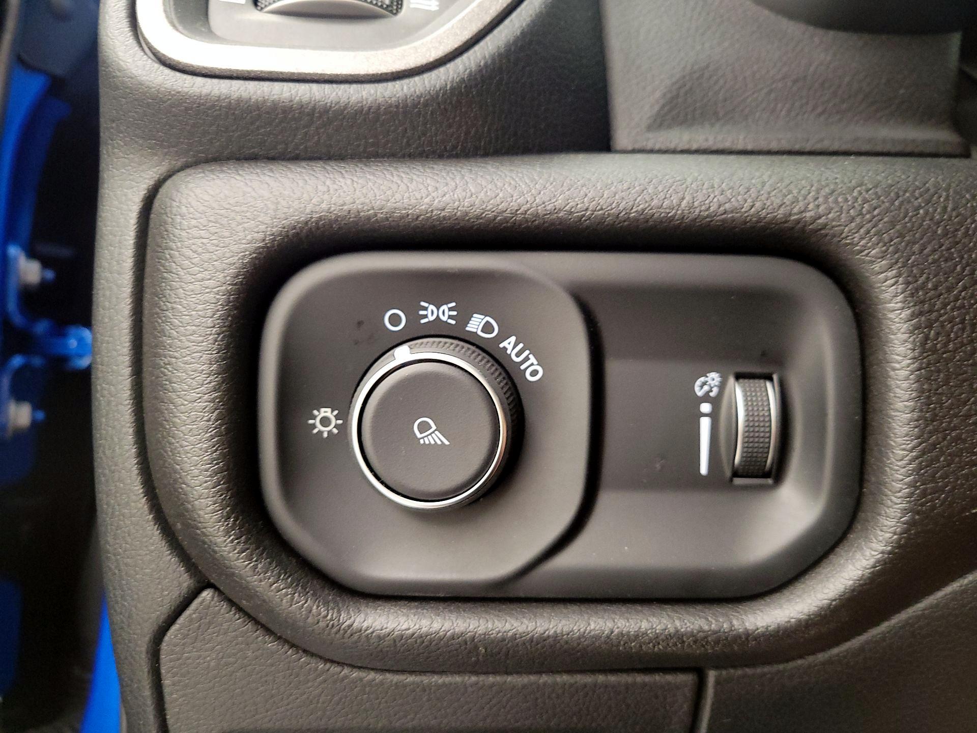 Thumbnail: 2025 RAM 1500 - 13