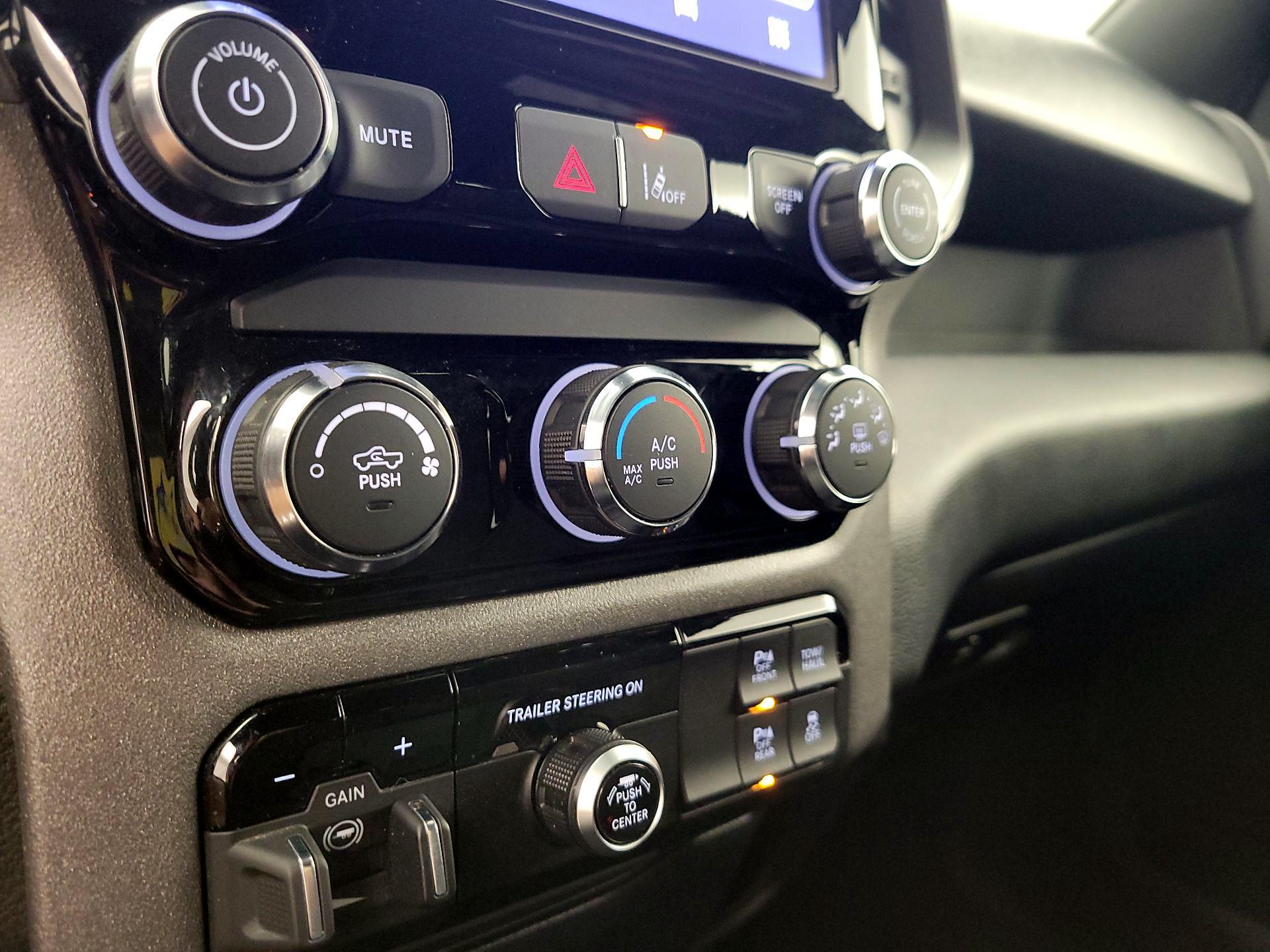 Thumbnail: 2025 RAM 1500 - 16