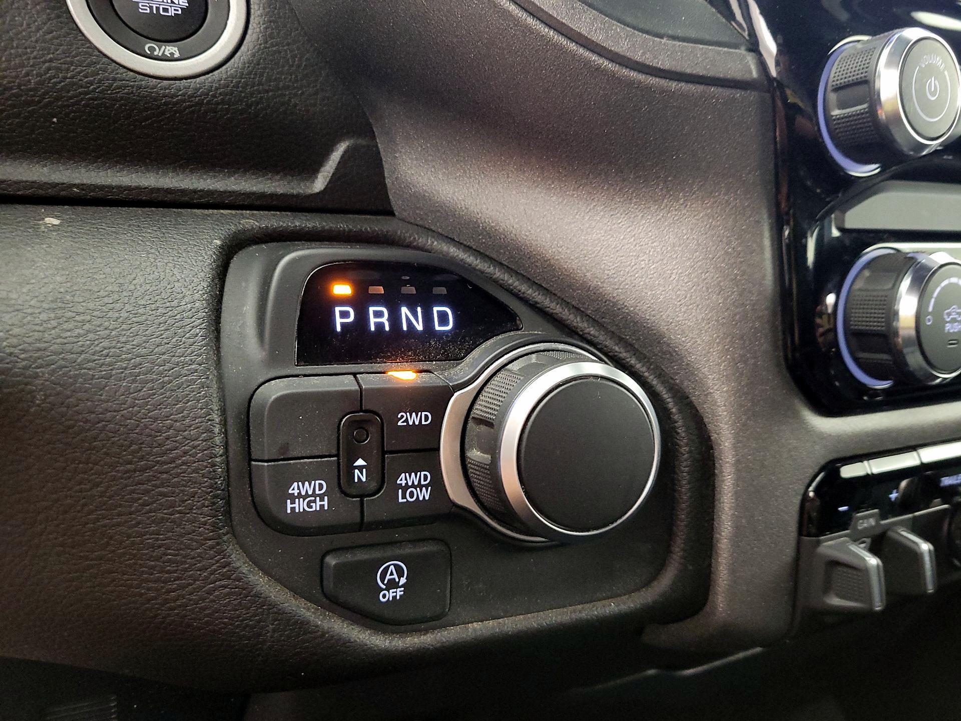 Thumbnail: 2025 RAM 1500 - 17