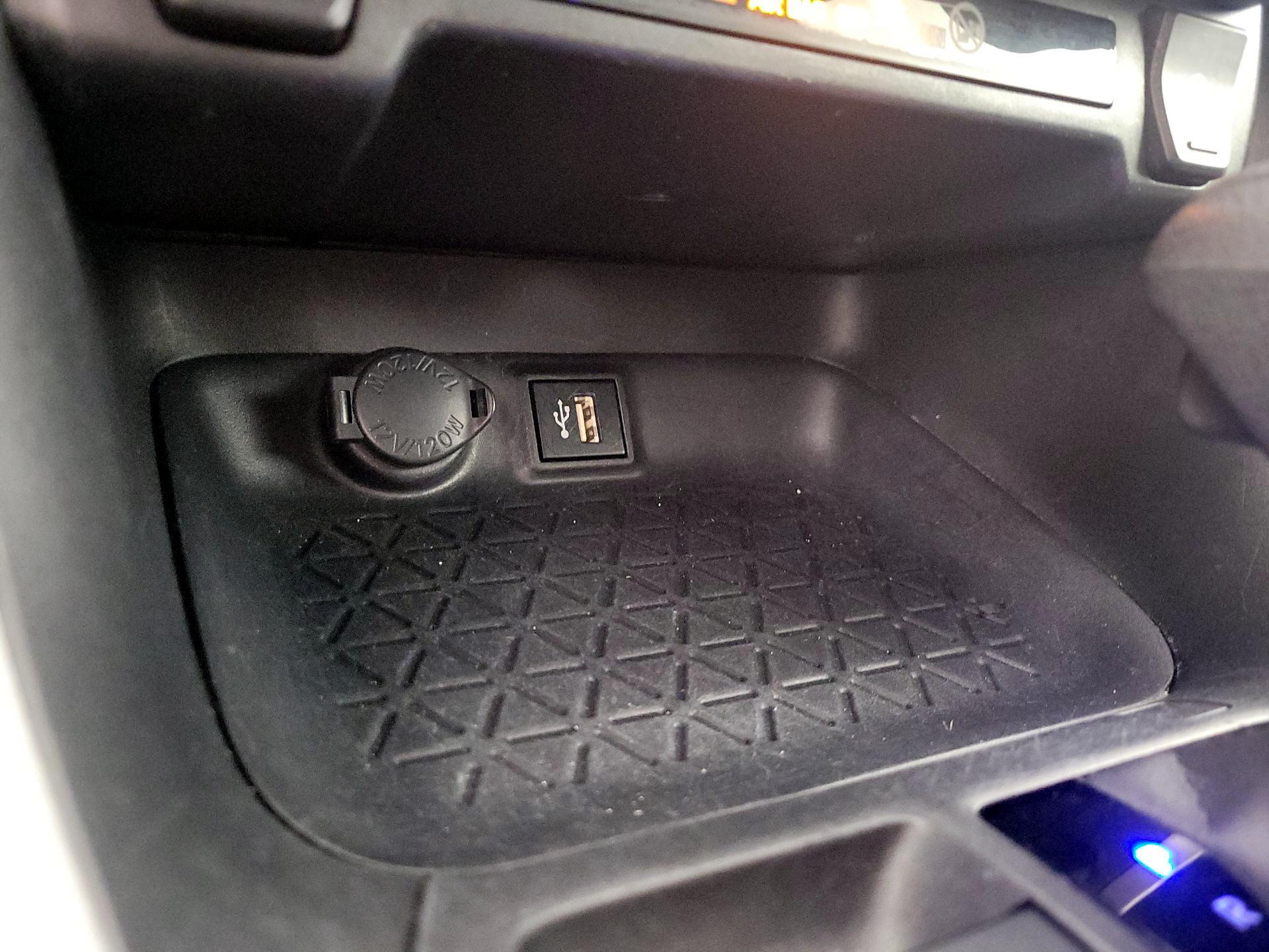 Thumbnail: 2024 Toyota RAV4 - 18