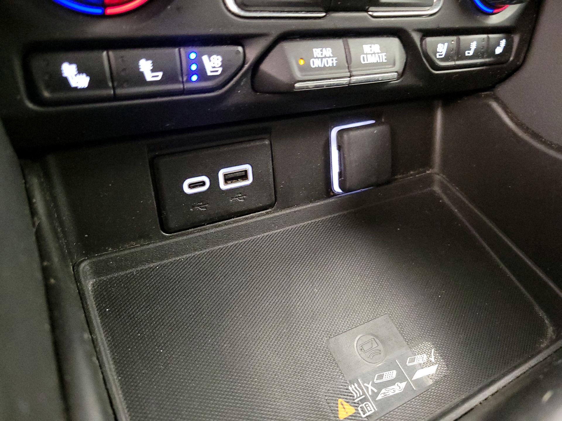 Thumbnail: 2024 Chevrolet Tahoe - 18