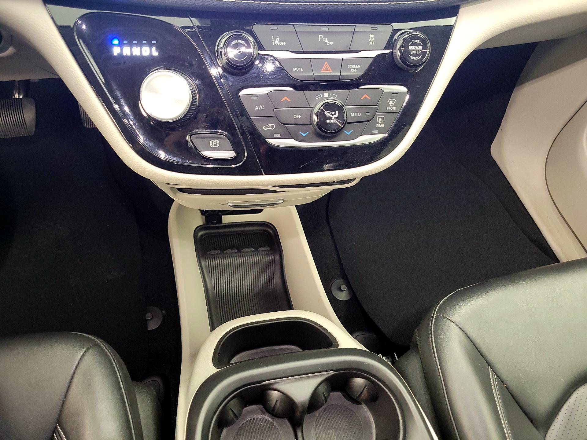 Thumbnail: 2024 Chrysler Pacifica - 17