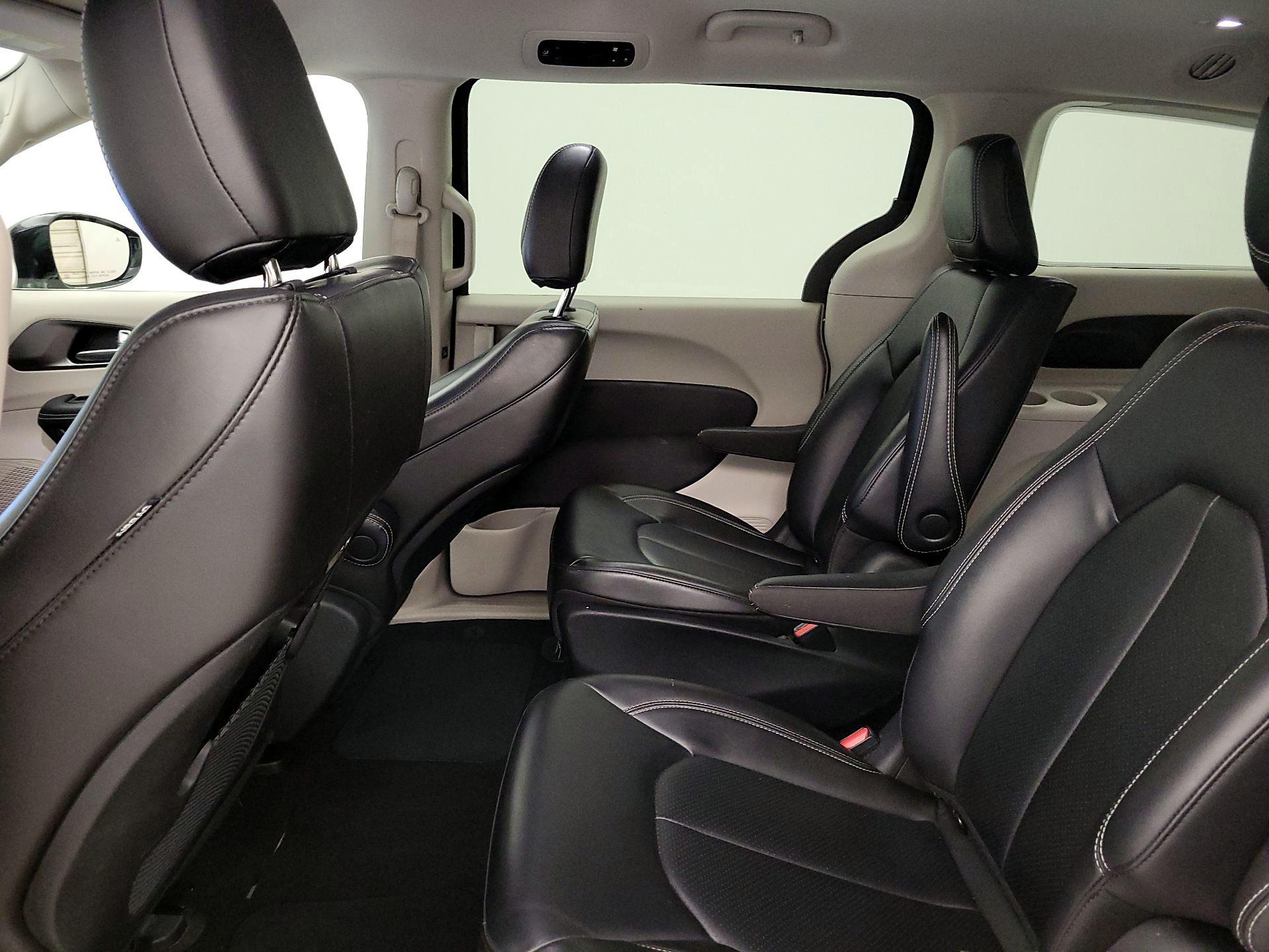 Thumbnail: 2024 Chrysler Pacifica - 19