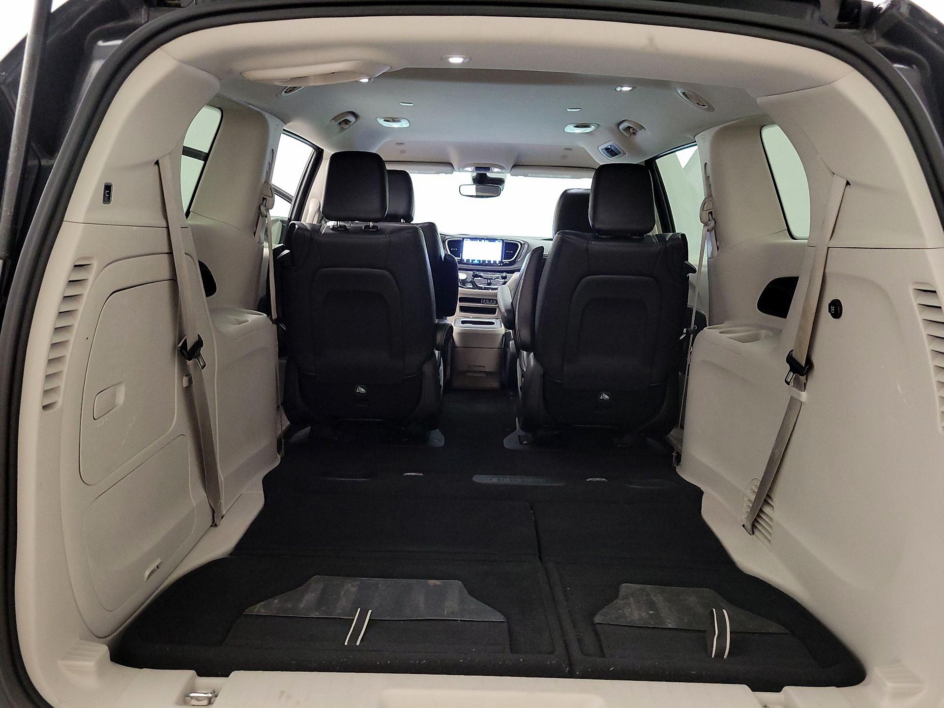 Thumbnail: 2024 Chrysler Pacifica - 20