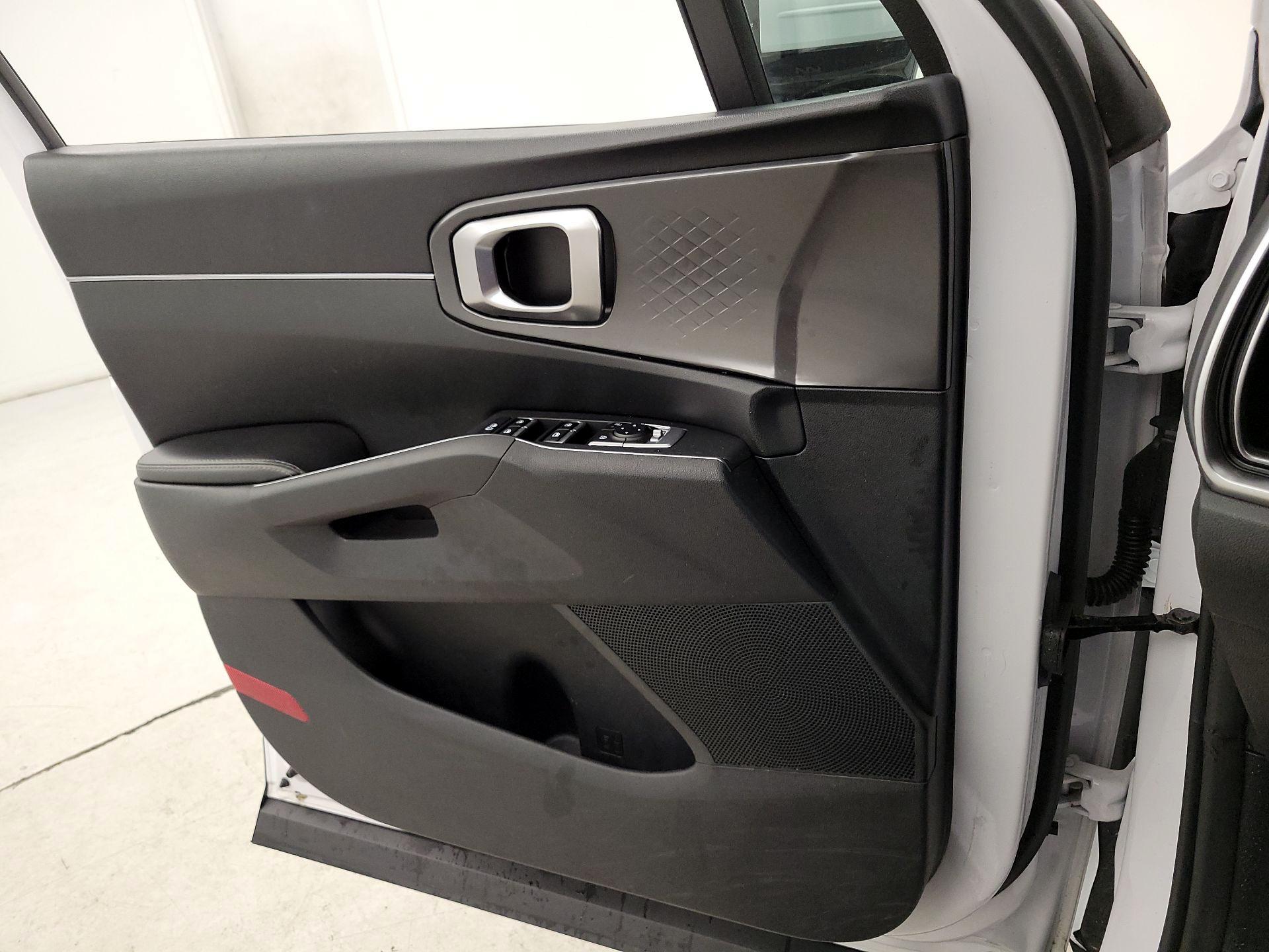 Thumbnail: 2024 Kia Sorento - 12