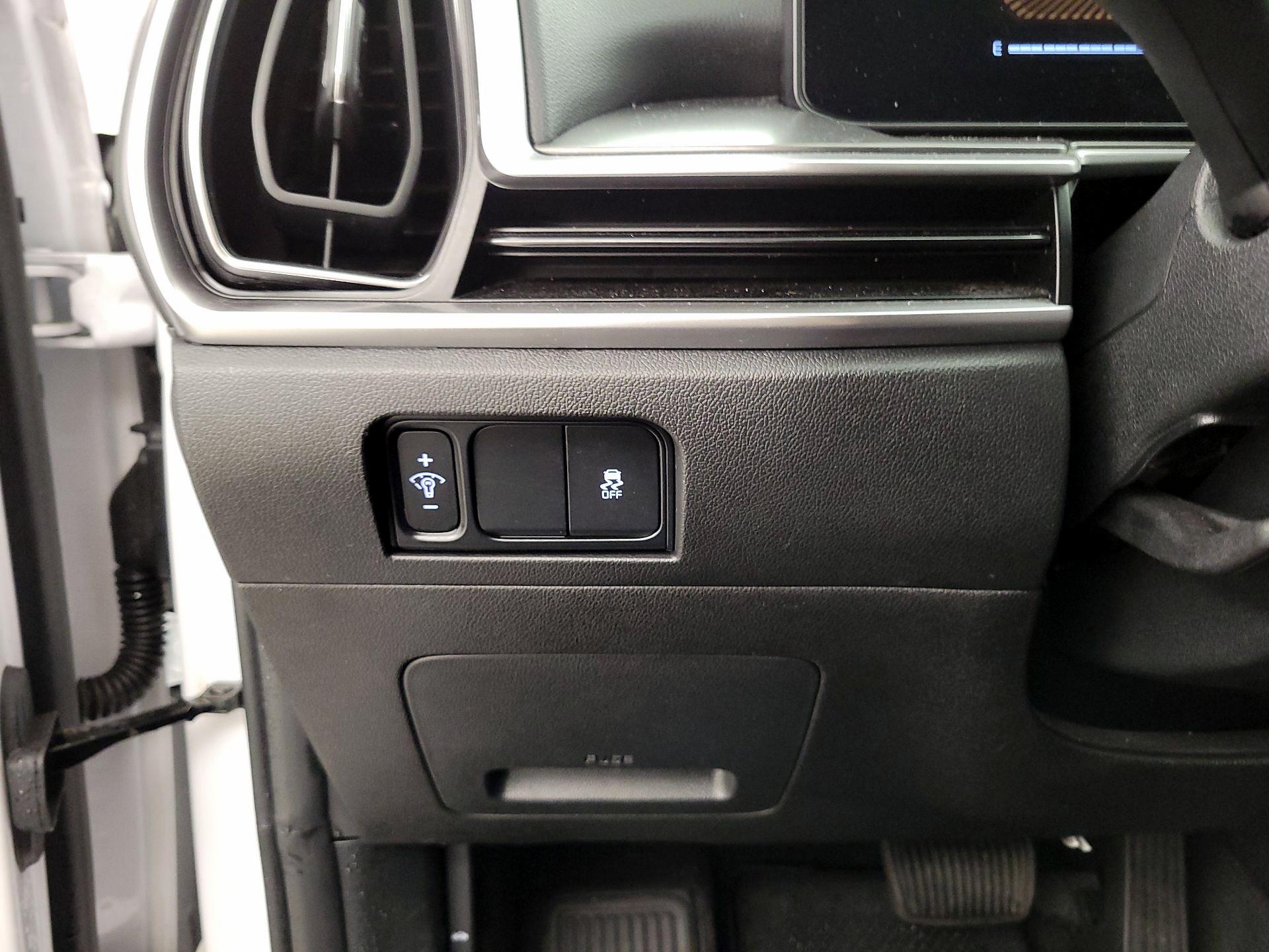 Thumbnail: 2024 Kia Sorento - 13