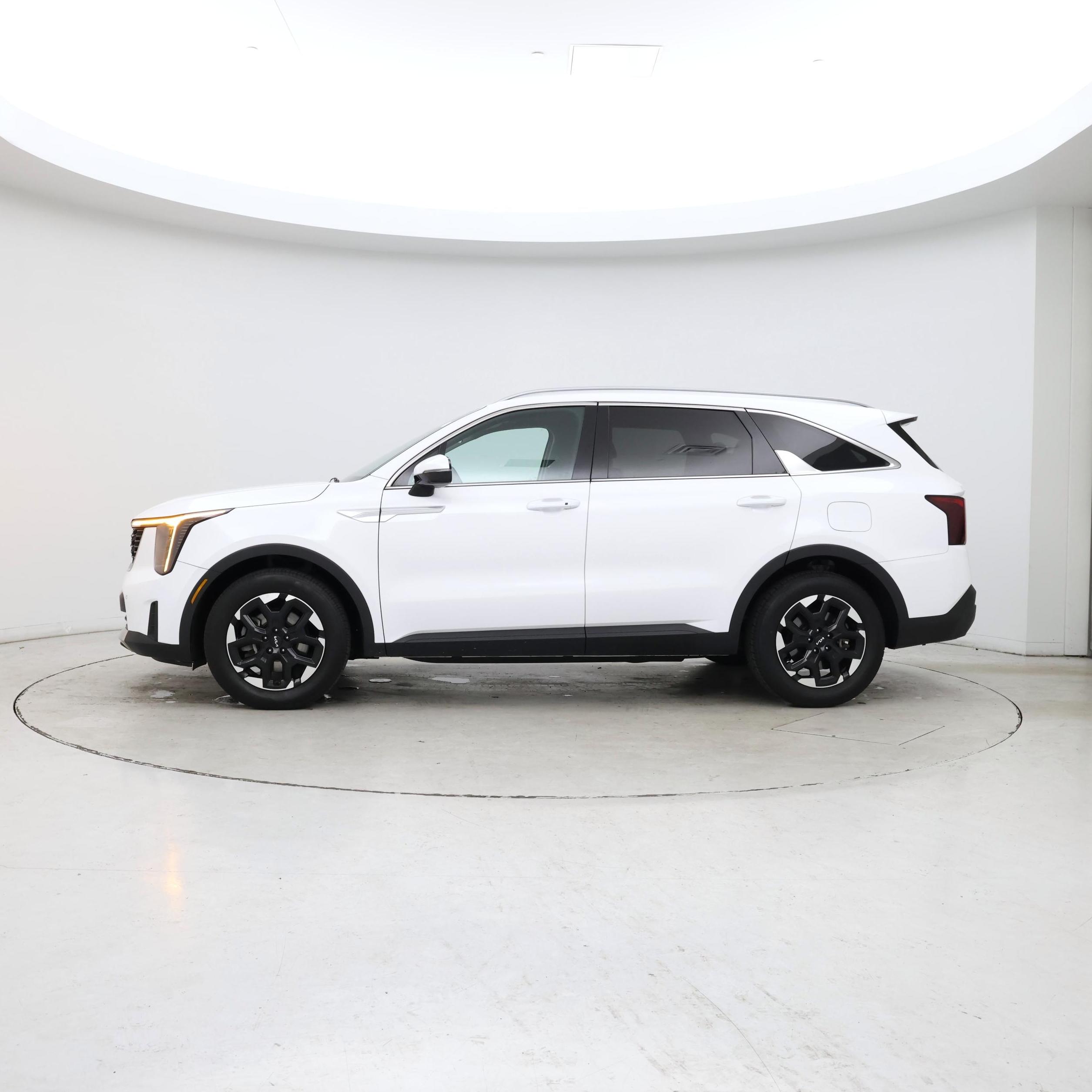 Thumbnail: 2024 Kia Sorento - 3