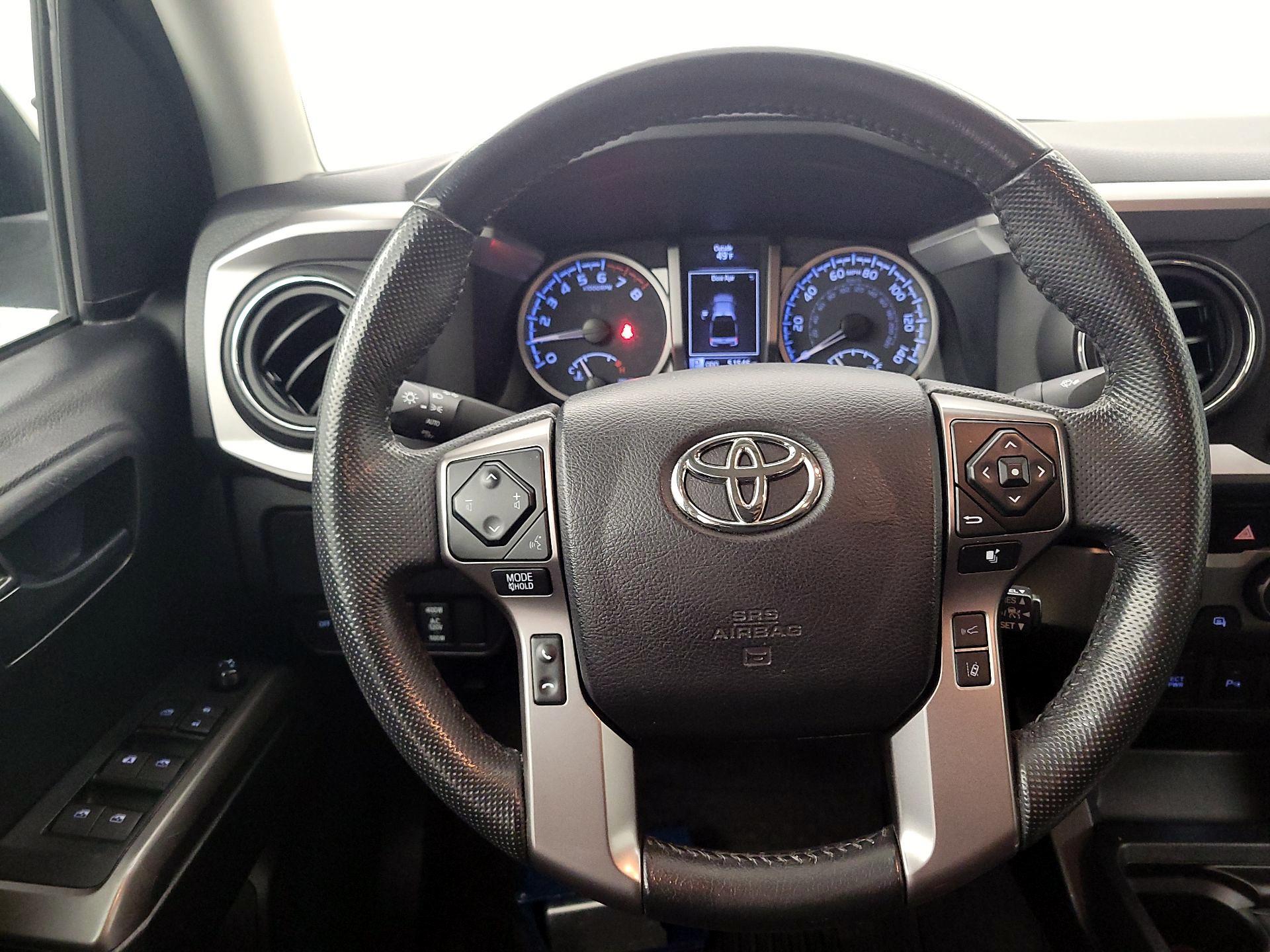 Thumbnail: 2022 Toyota Tacoma - 10