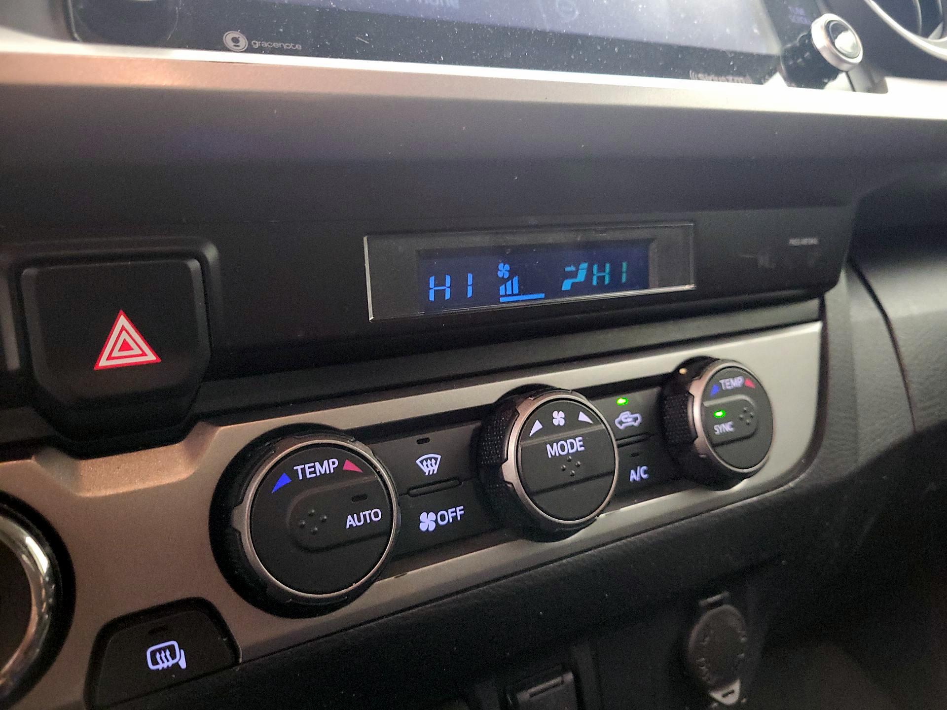 Thumbnail: 2022 Toyota Tacoma - 17