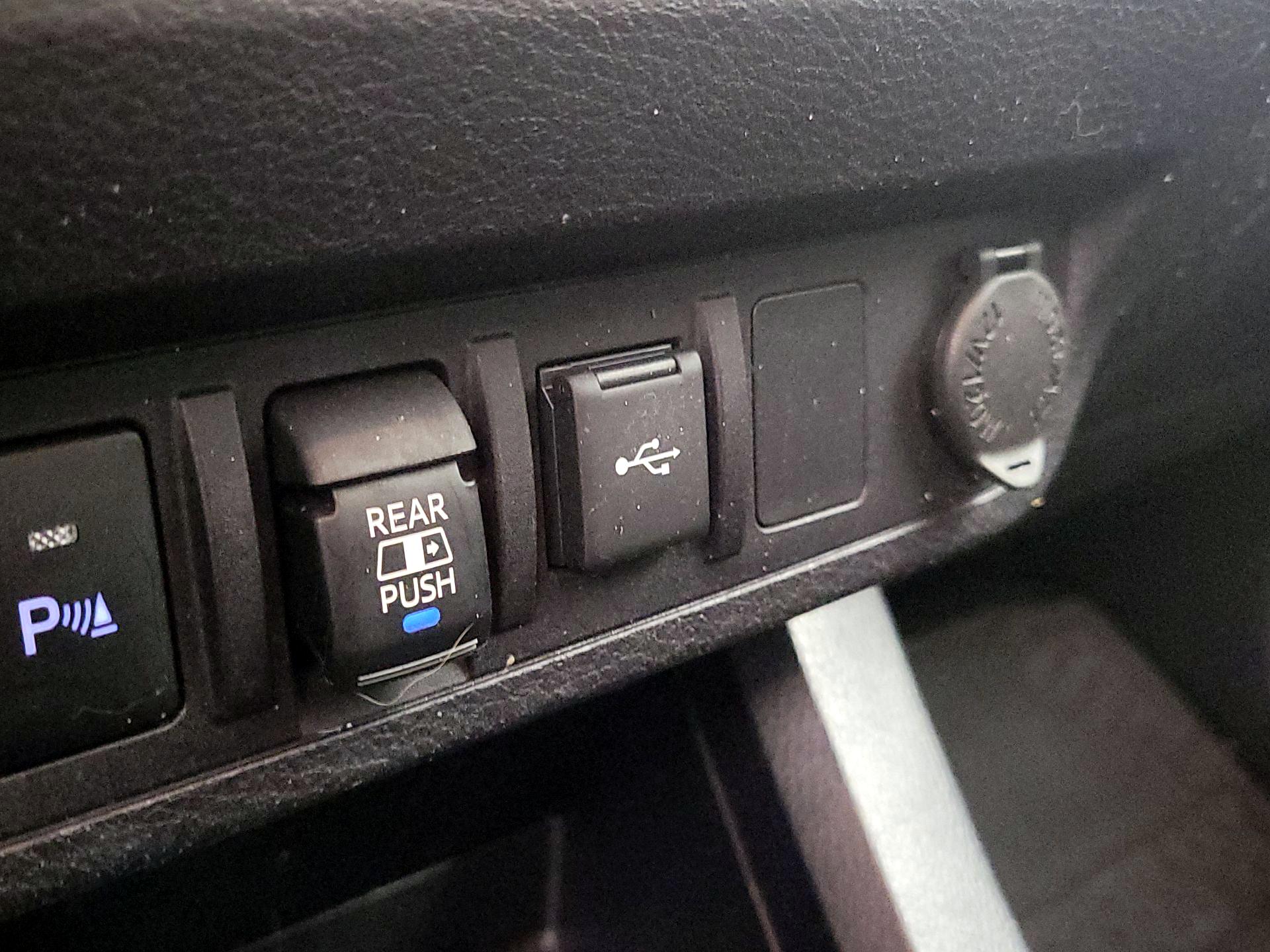 Thumbnail: 2022 Toyota Tacoma - 19