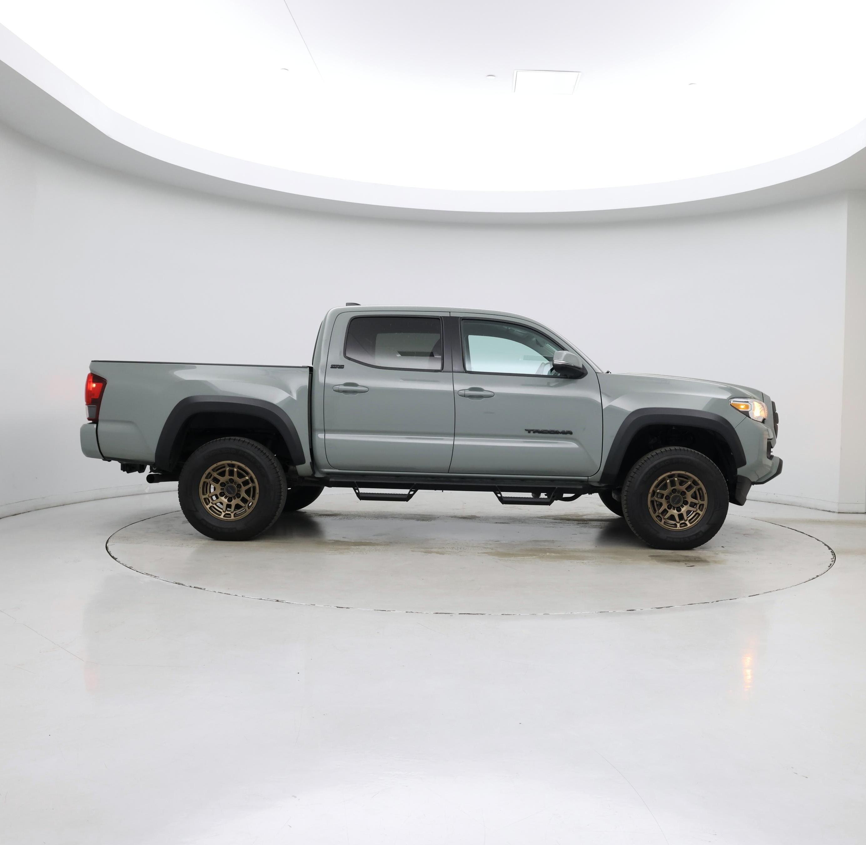 Thumbnail: 2022 Toyota Tacoma - 7