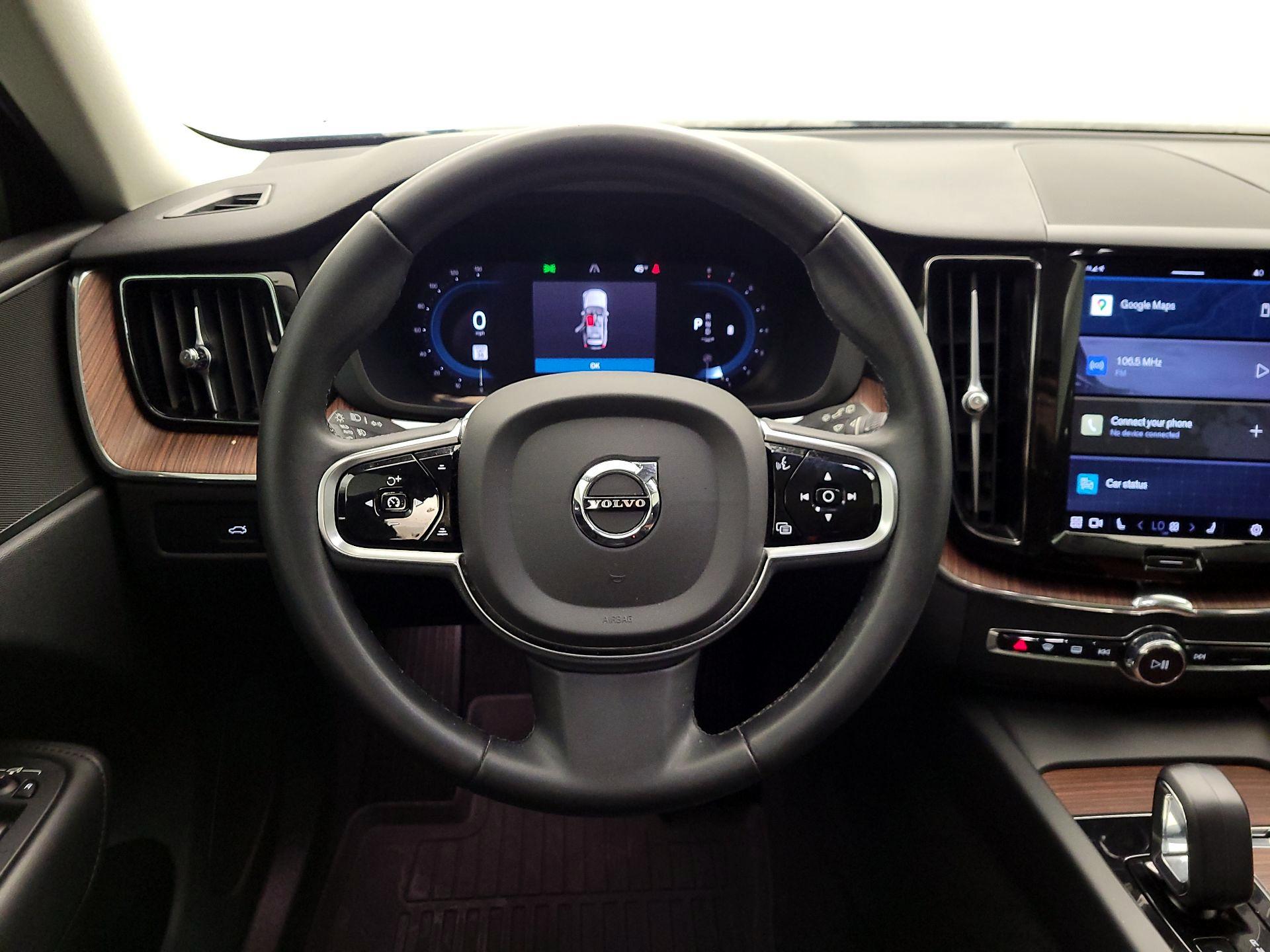 Thumbnail: 2023 Volvo XC60 - 10