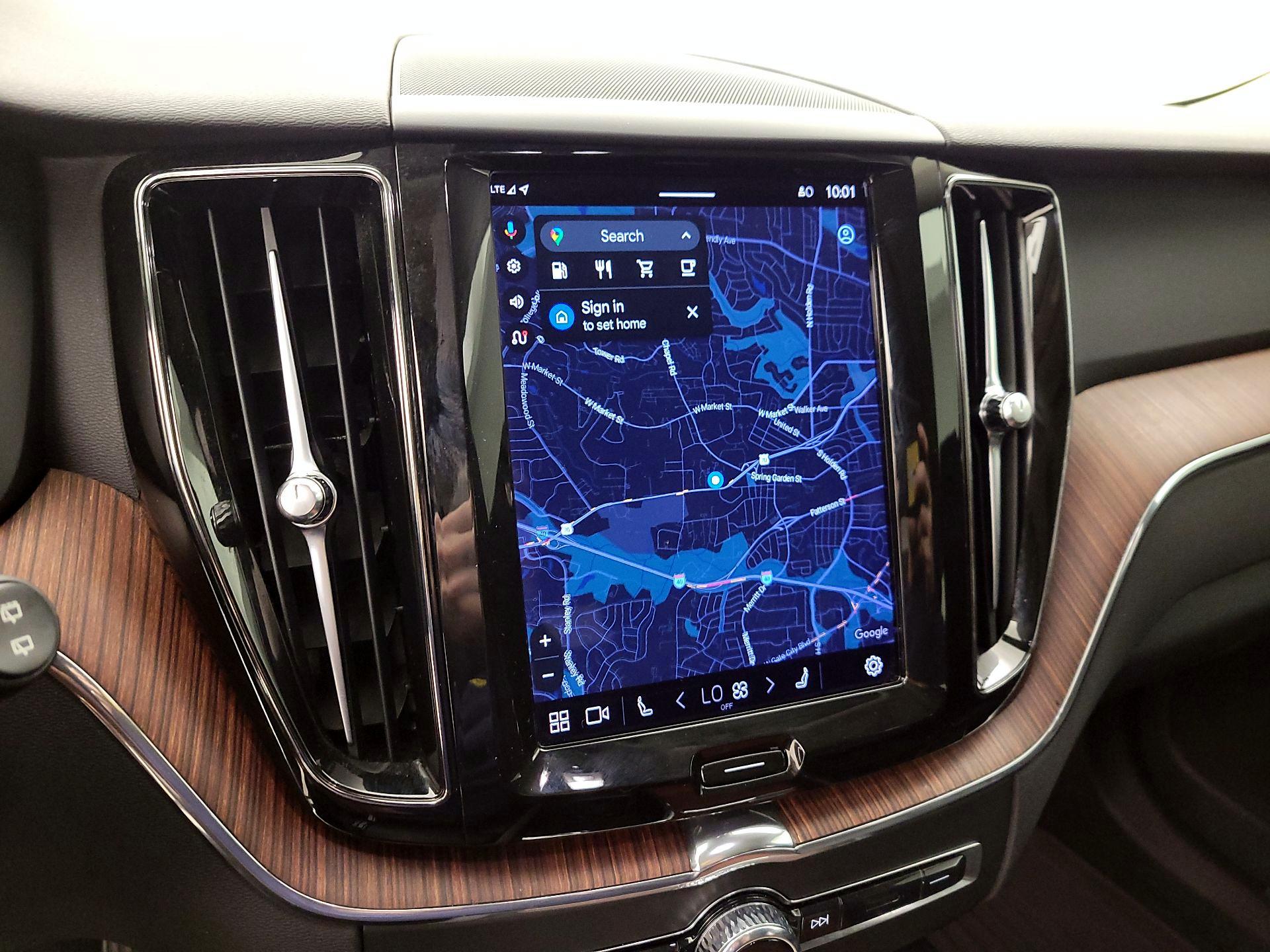 Thumbnail: 2023 Volvo XC60 - 14