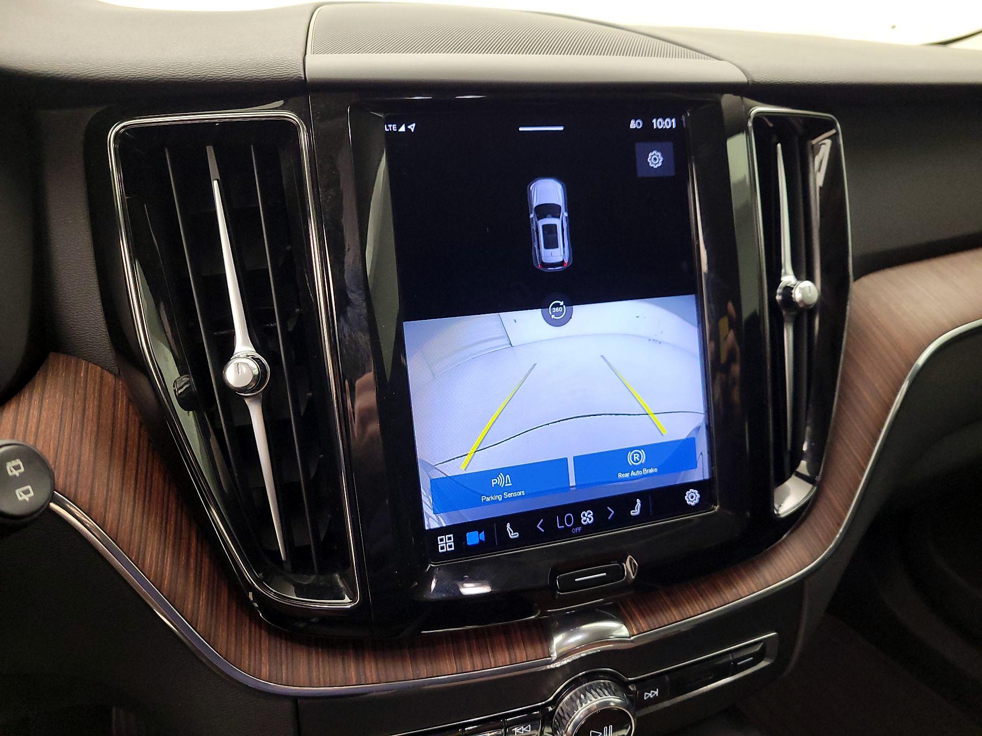 Thumbnail: 2023 Volvo XC60 - 15