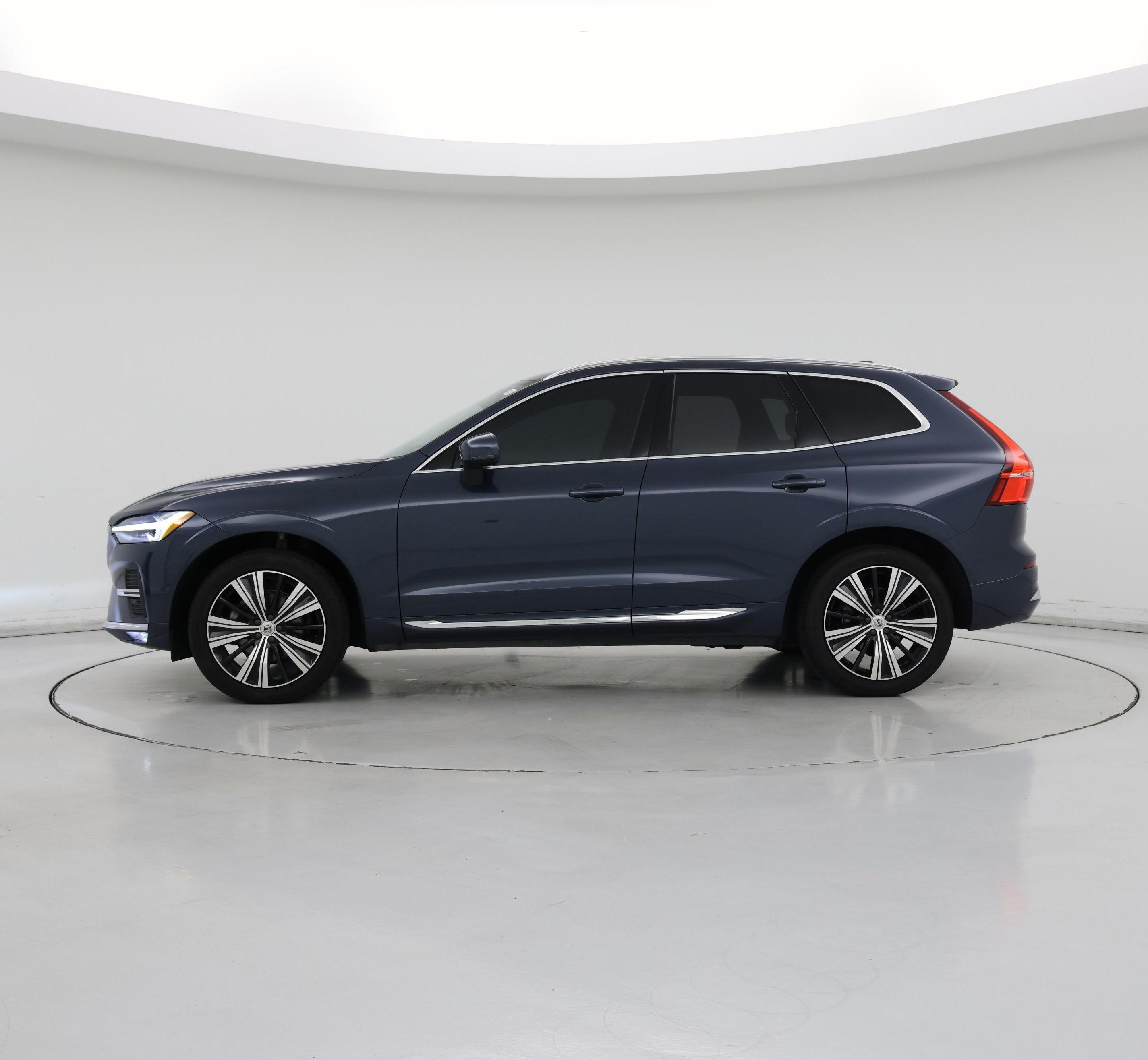 Thumbnail: 2023 Volvo XC60 - 3