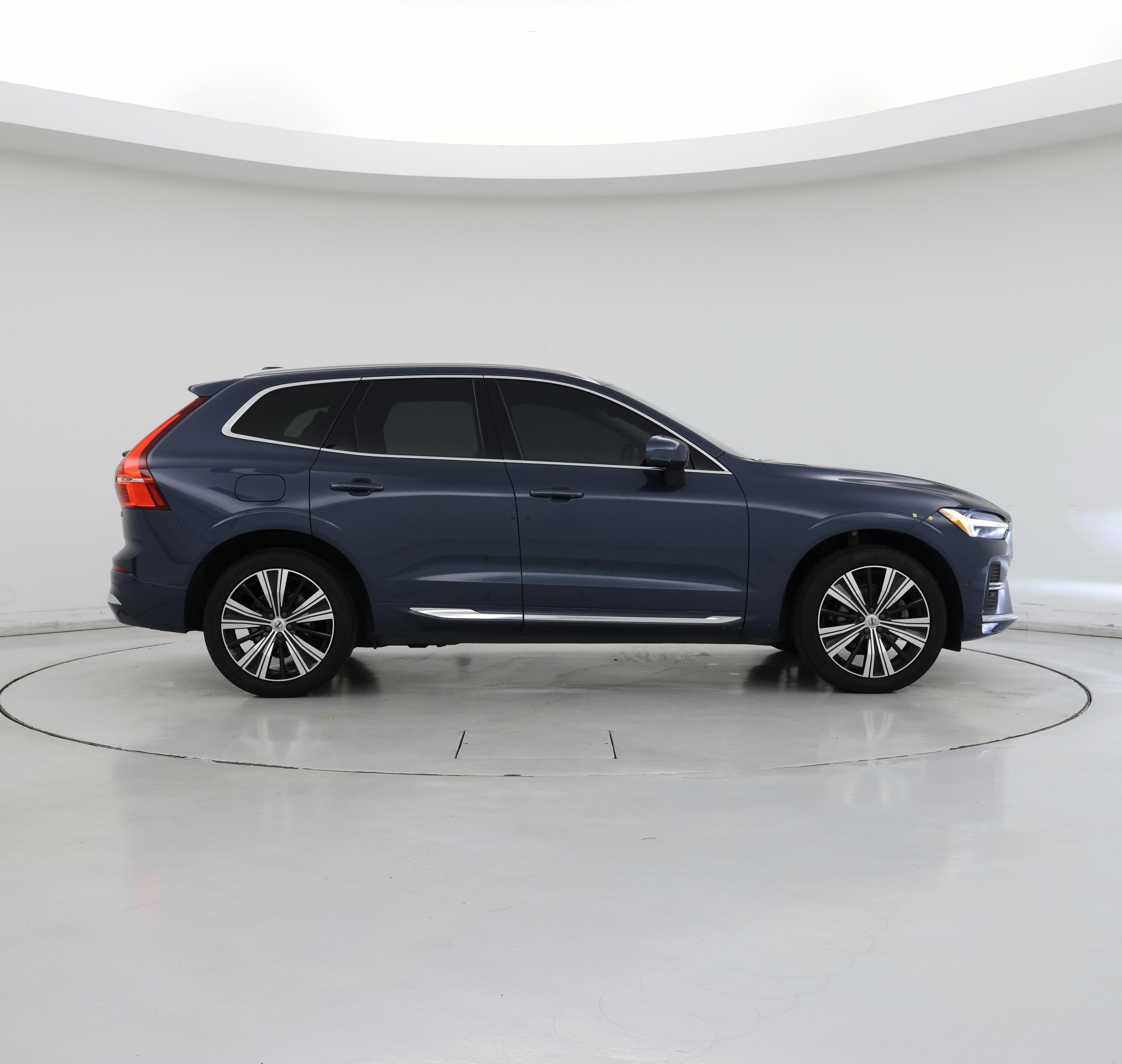 Thumbnail: 2023 Volvo XC60 - 7