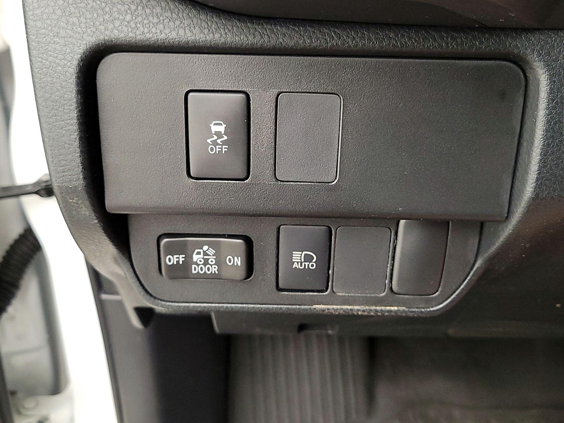 Thumbnail: 2023 Toyota Tacoma - 13