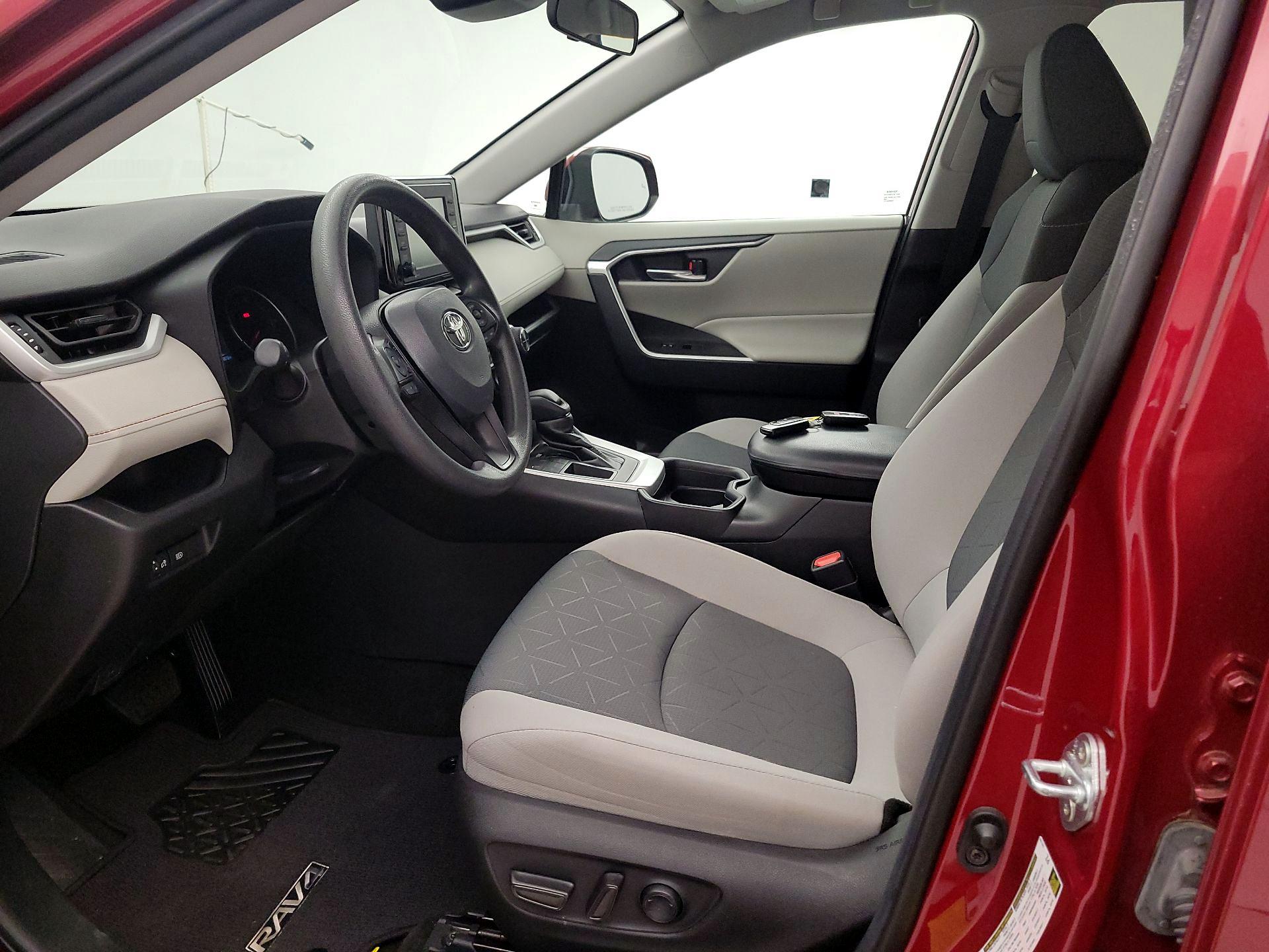 Thumbnail: 2021 Toyota RAV4 - 11