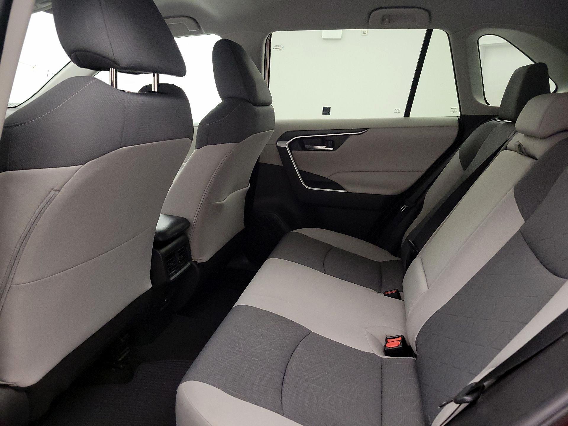 Thumbnail: 2021 Toyota RAV4 - 19