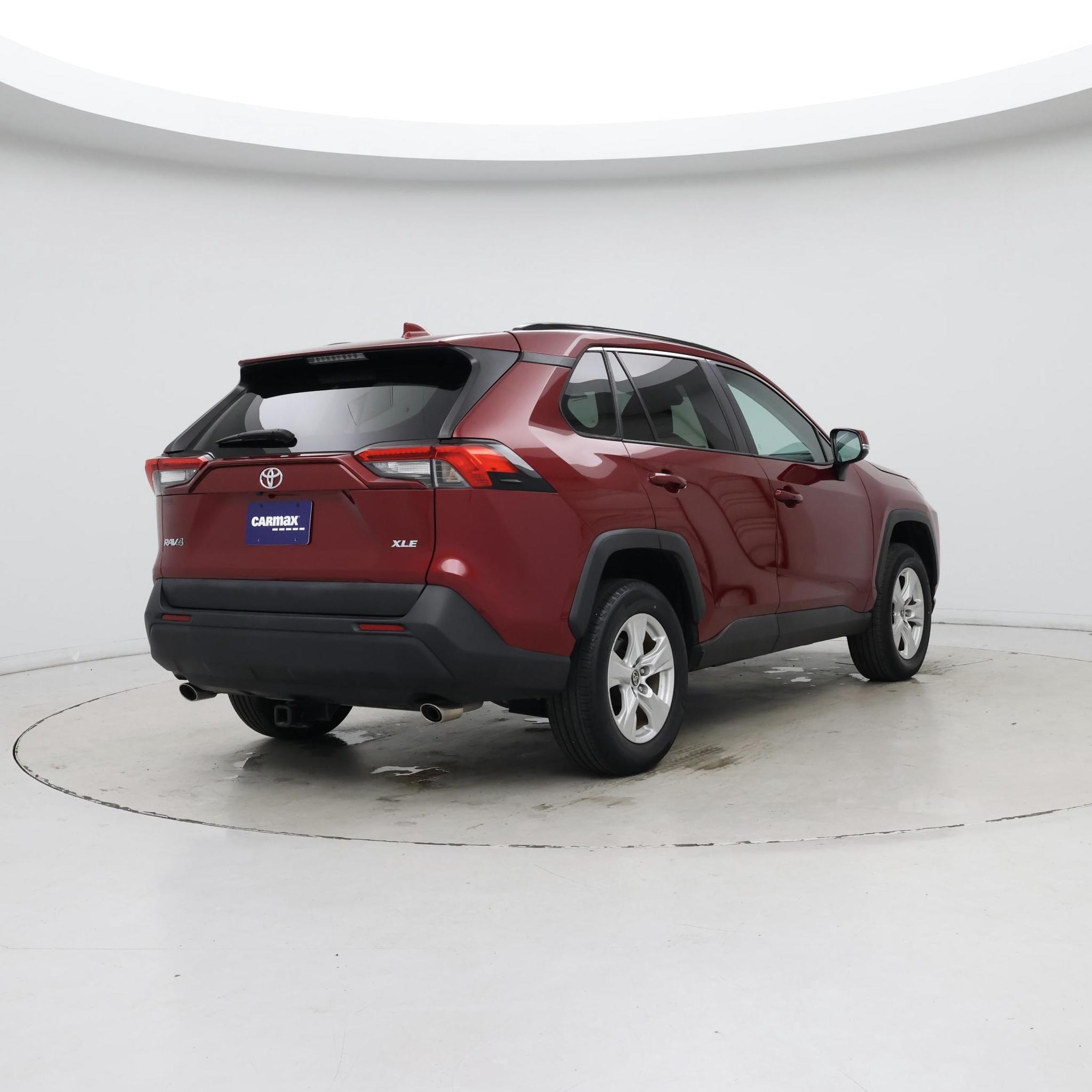 Thumbnail: 2021 Toyota RAV4 - 8