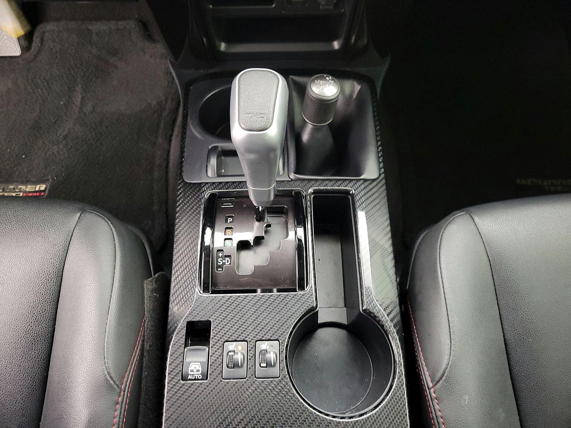 Thumbnail: 2019 Toyota 4Runner - 18