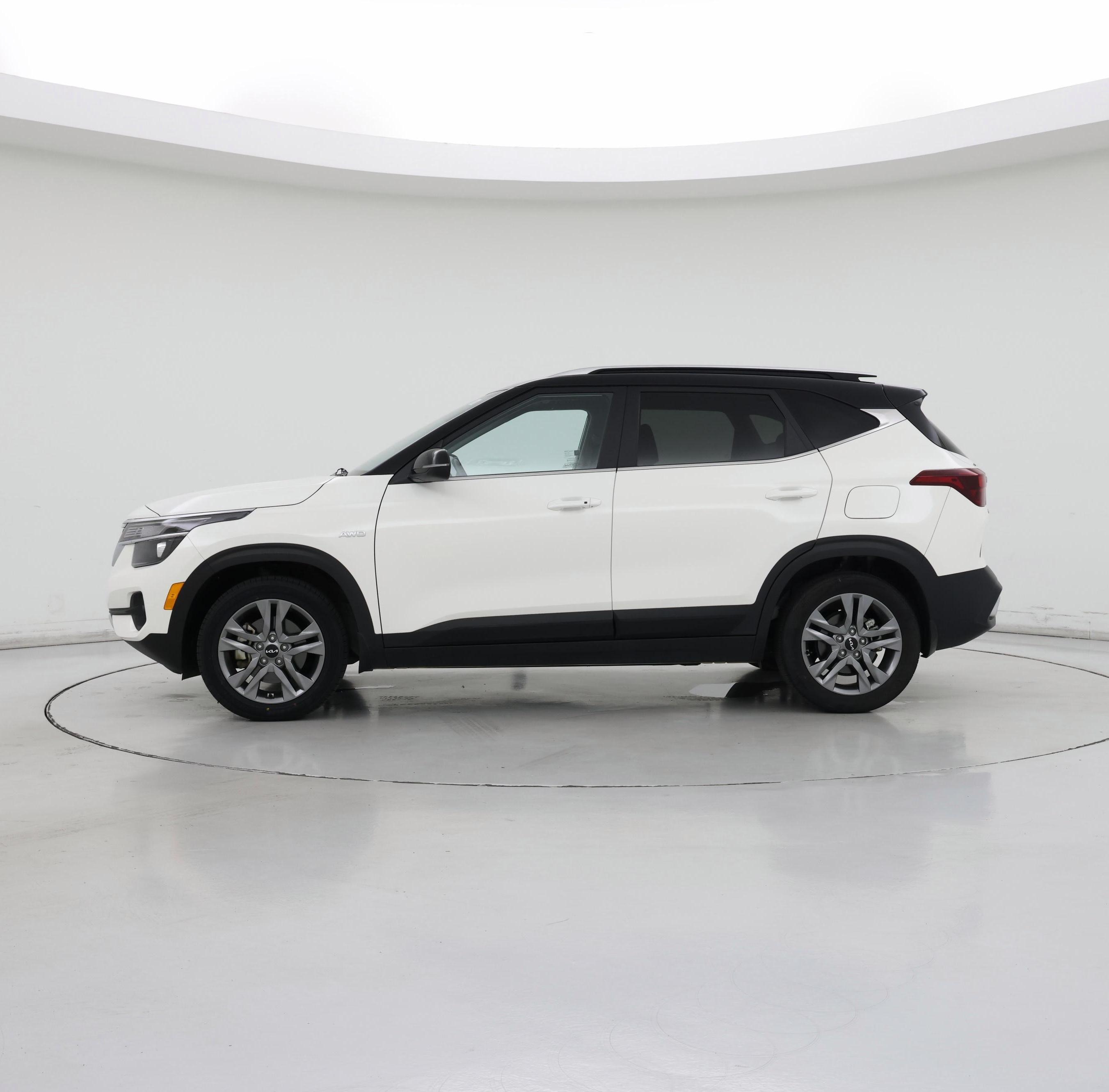 Thumbnail: 2022 Kia Seltos - 3