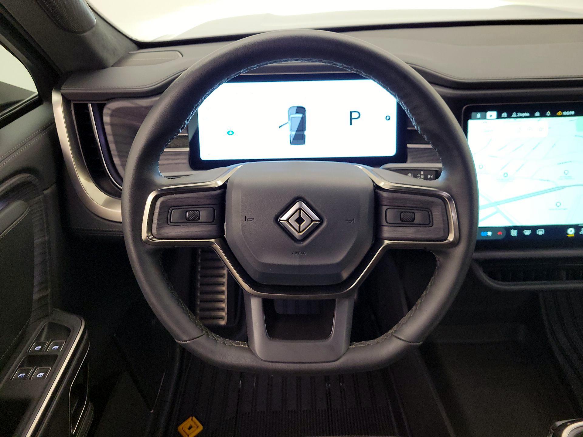 Thumbnail: 2024 Rivian R1S - 10