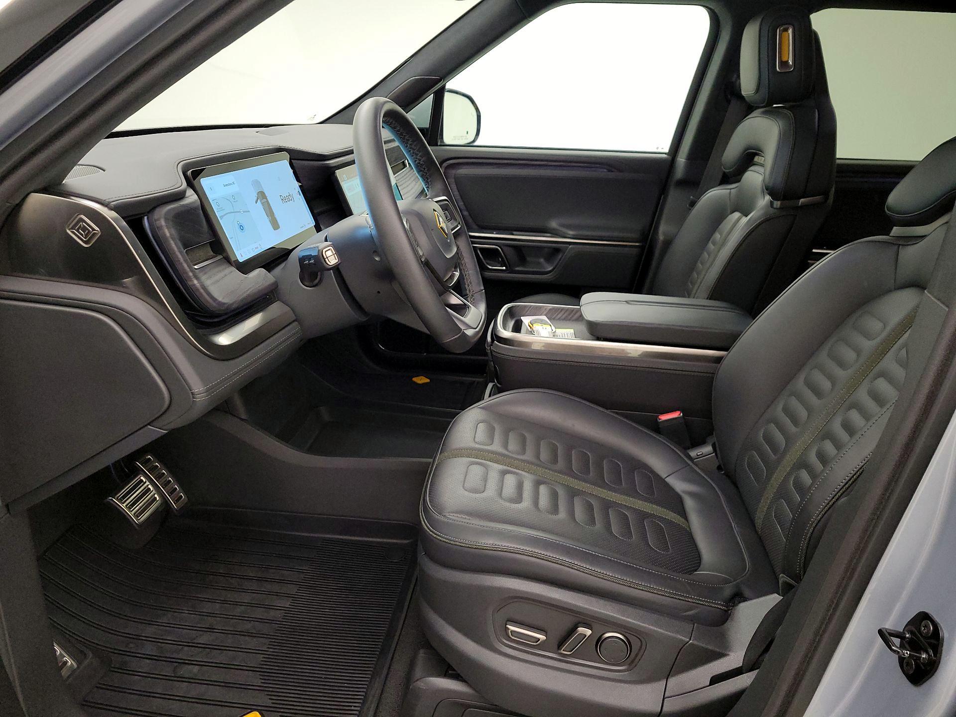 Thumbnail: 2024 Rivian R1S - 11