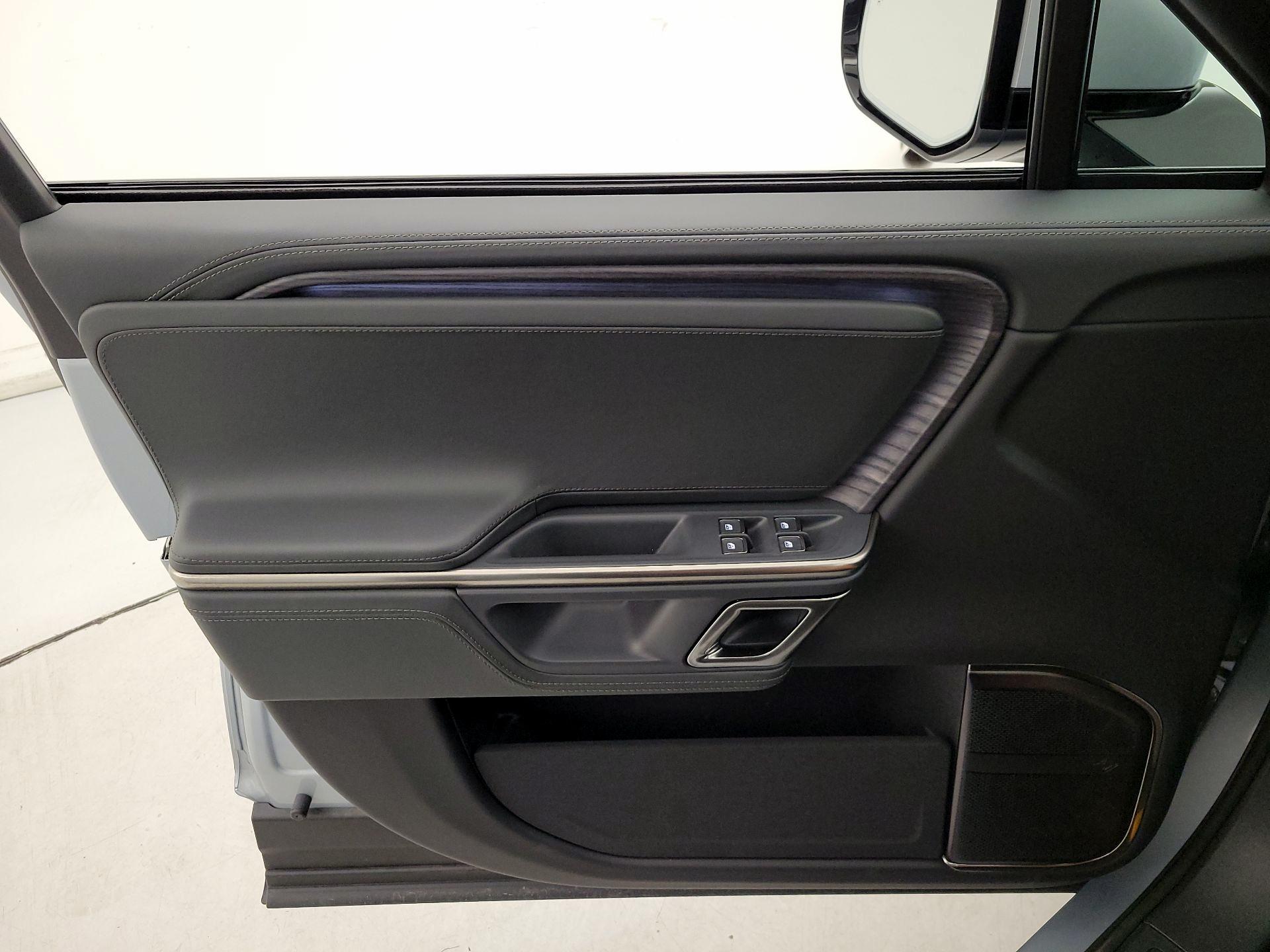 Thumbnail: 2024 Rivian R1S - 12