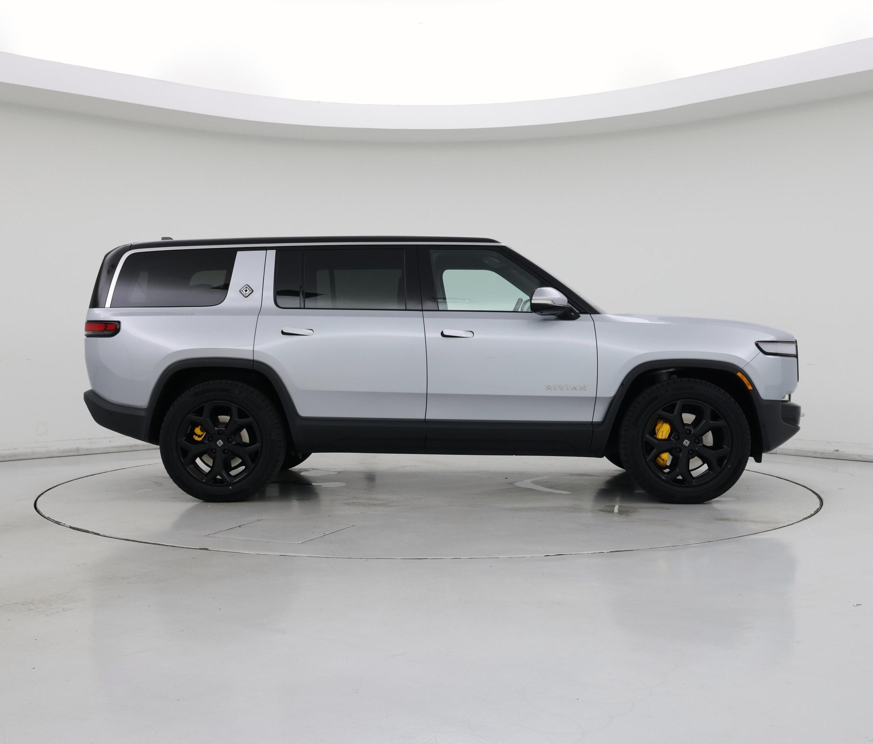 Thumbnail: 2024 Rivian R1S - 7